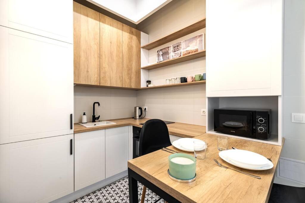 Modern 3 Bedrooms Appartamento *