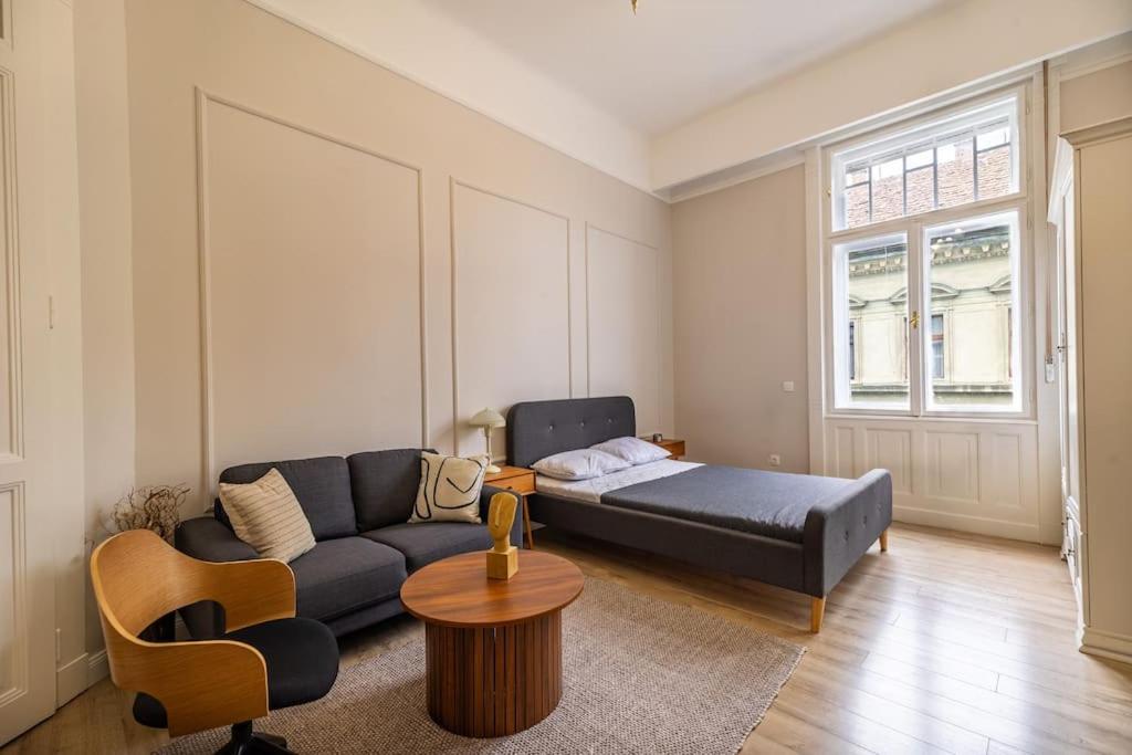 Modern 3 Bedrooms Appartamento Budapest