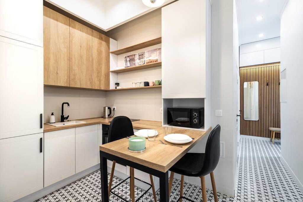 Modern 3 Bedrooms Appartamento *