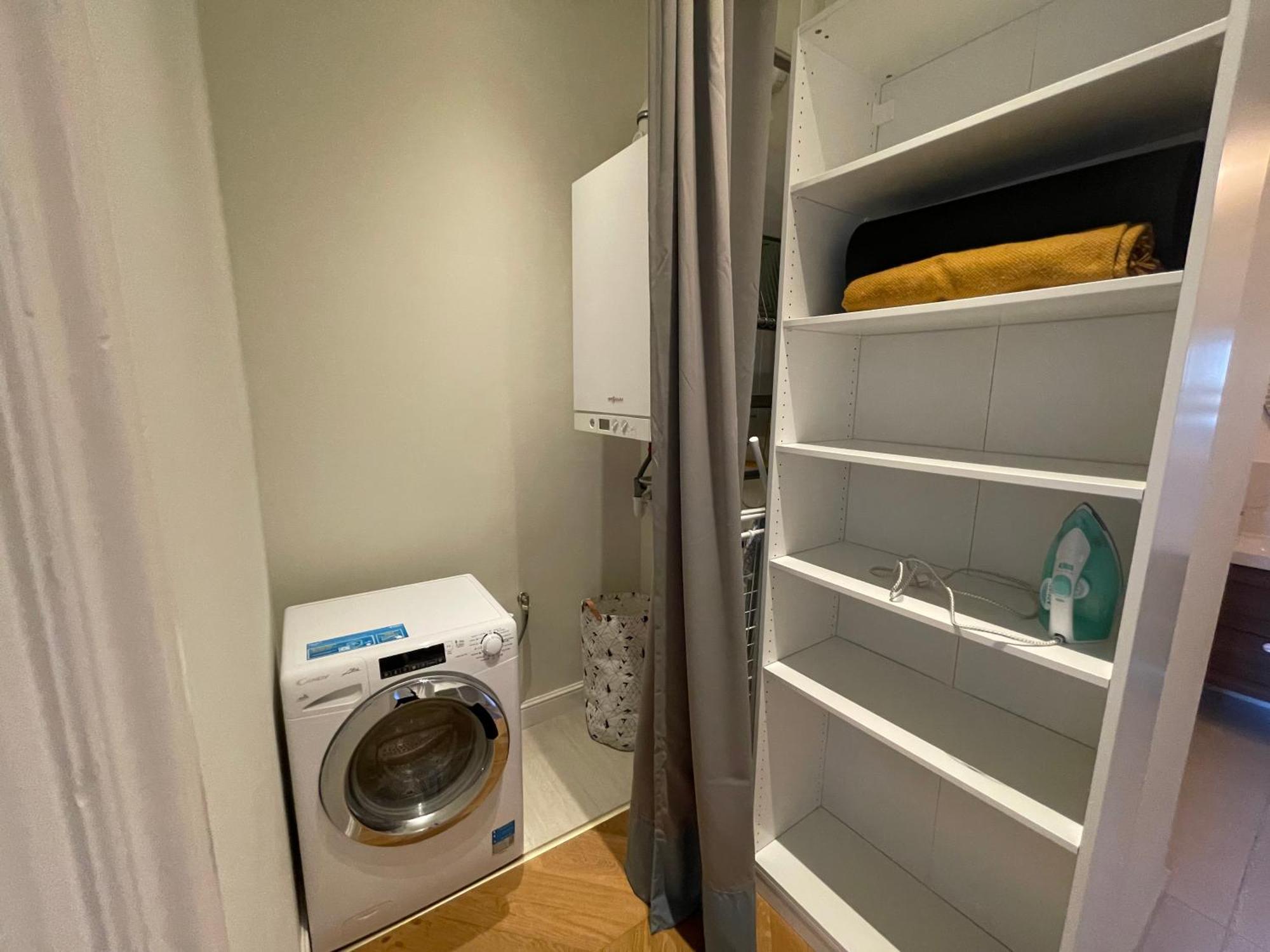 Center 3, Elegant And Cozy 2br In Center! *