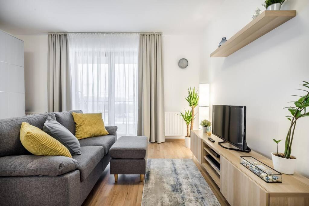 Marina At Danube - Free Private Parking! Apartman *