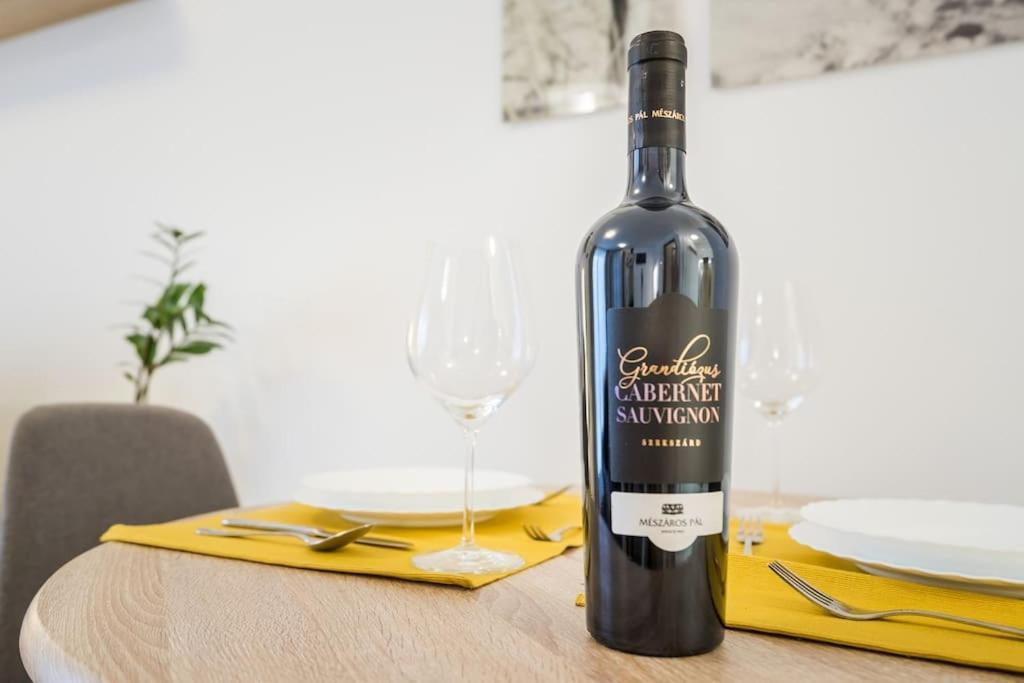 Apartman Marina At Danube - Free Private Parking! Budapest