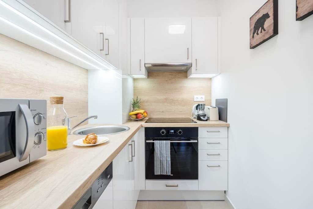 Apartment Marina At Danube - Free Private Parking!