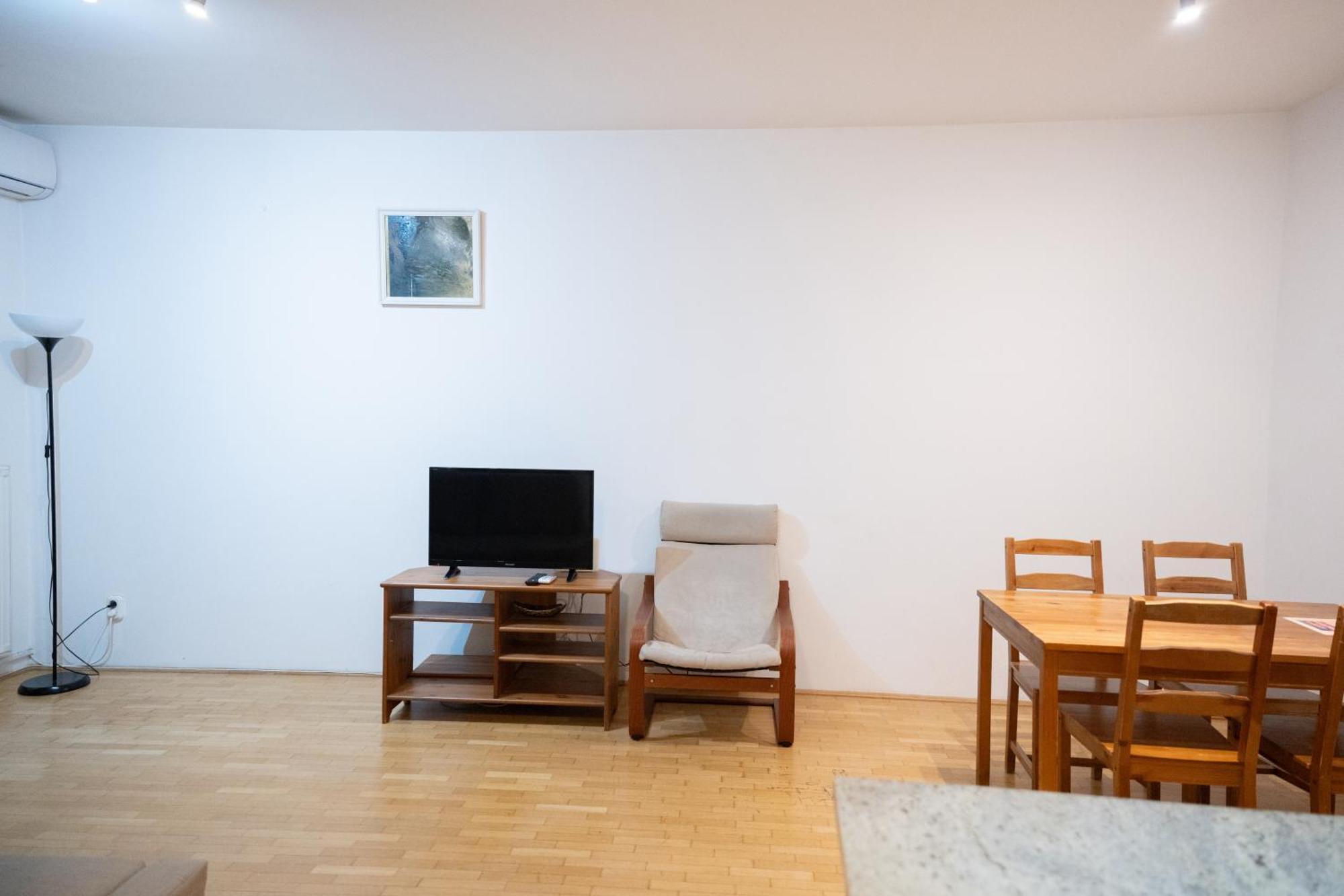 Vincent Apartment *
