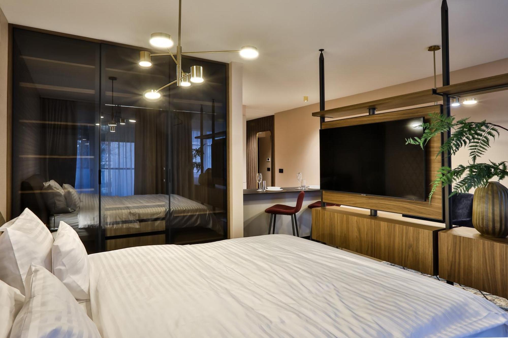 Sun Hill Luxury