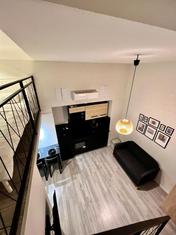 Amazing Studio In The Center *