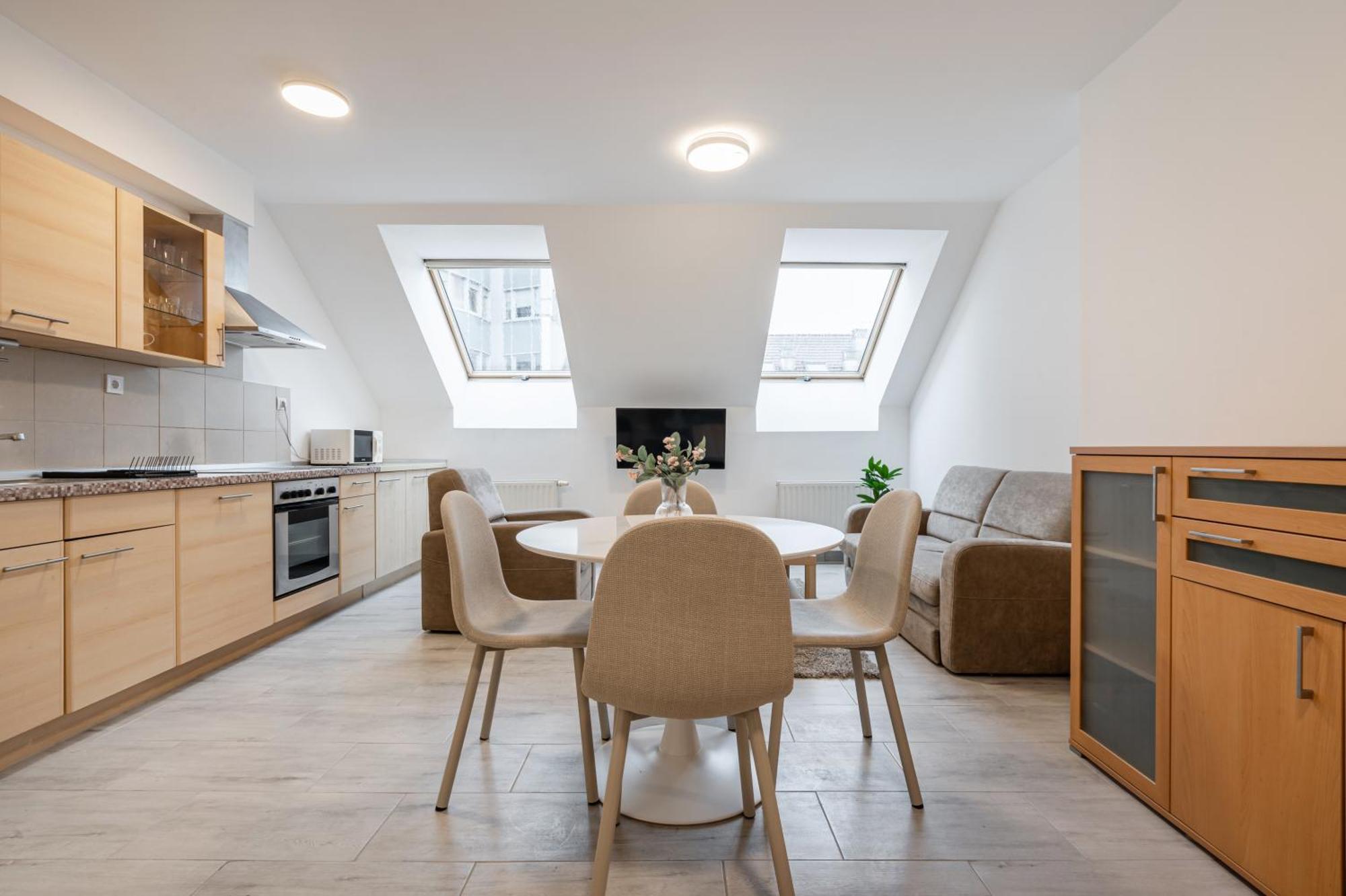 Apartamento D16 - Gozsdu Garden - Location By Bqa