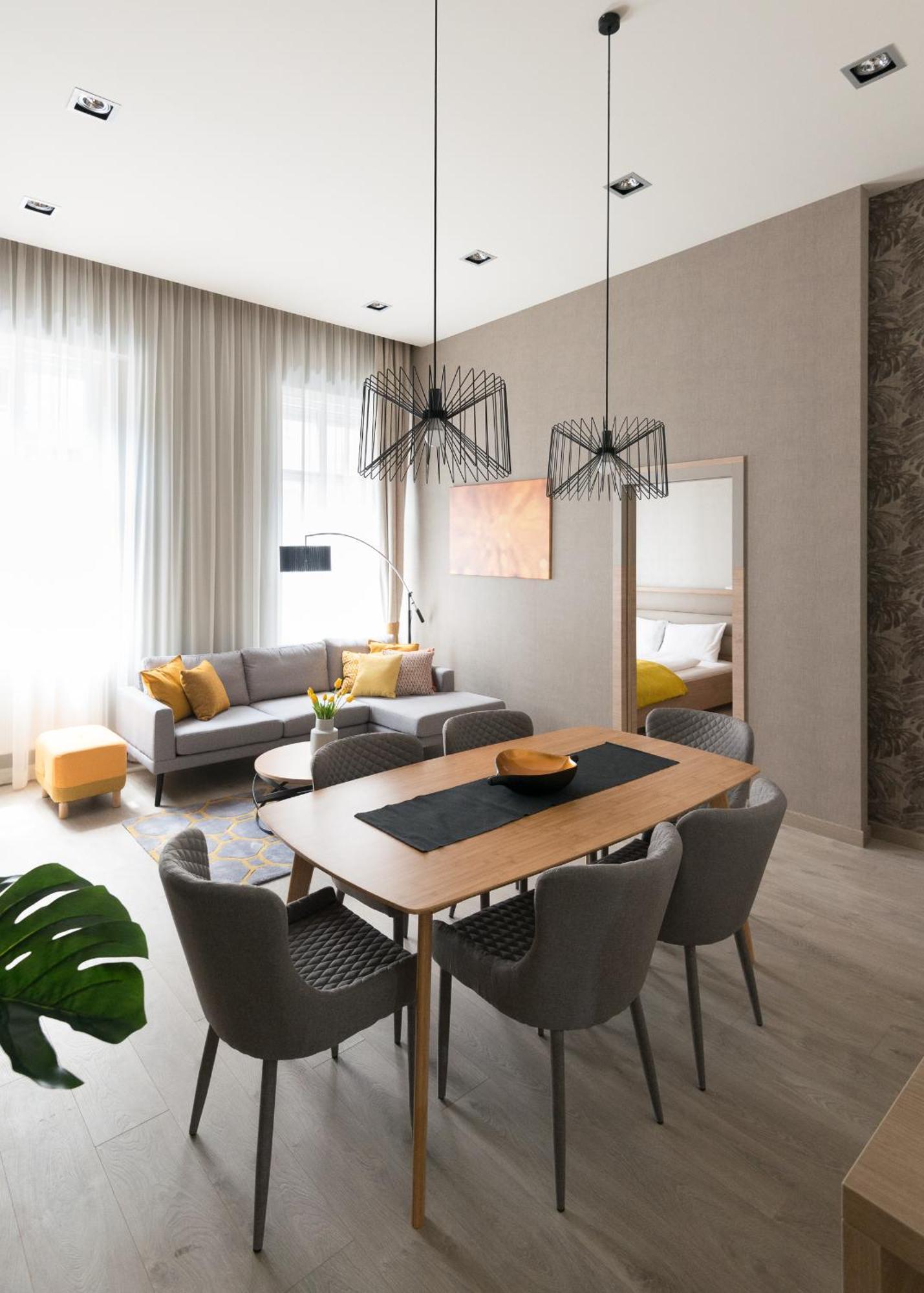 Colton Paulay Apartament