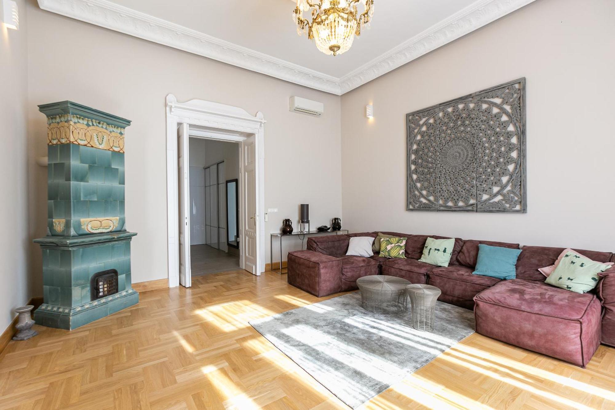 Apartmán Bakats Ter With Balcony Overlooking Church Square