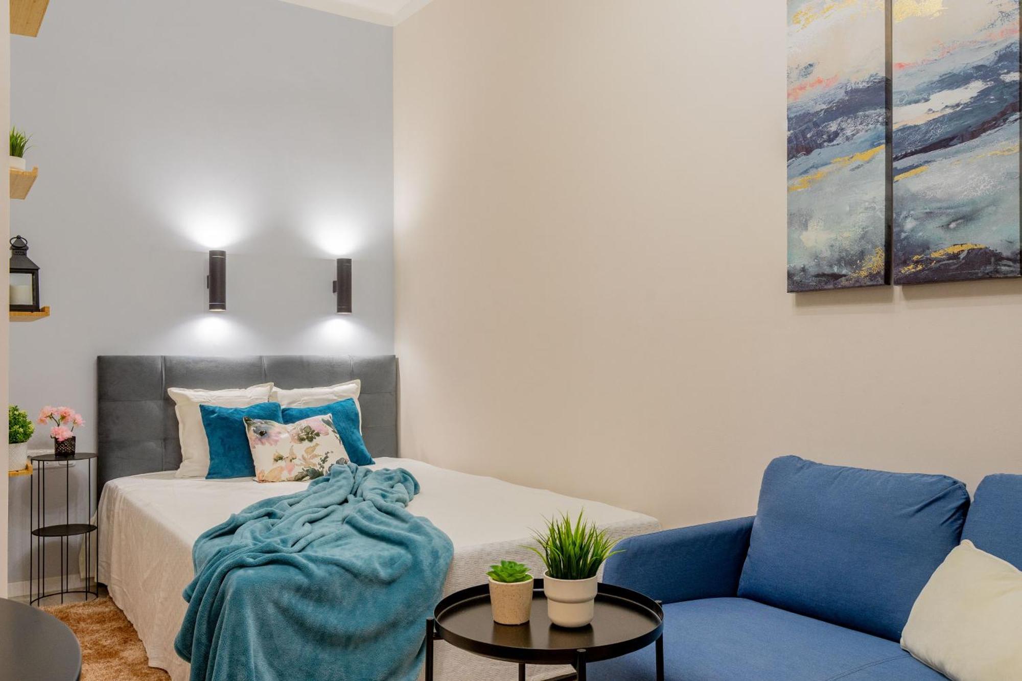 Blue Gem Studio Oasis *