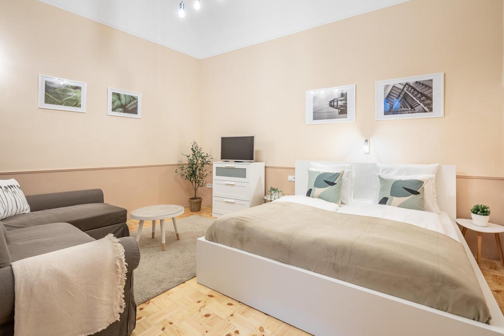Excellent Location, Cozy Apartmán