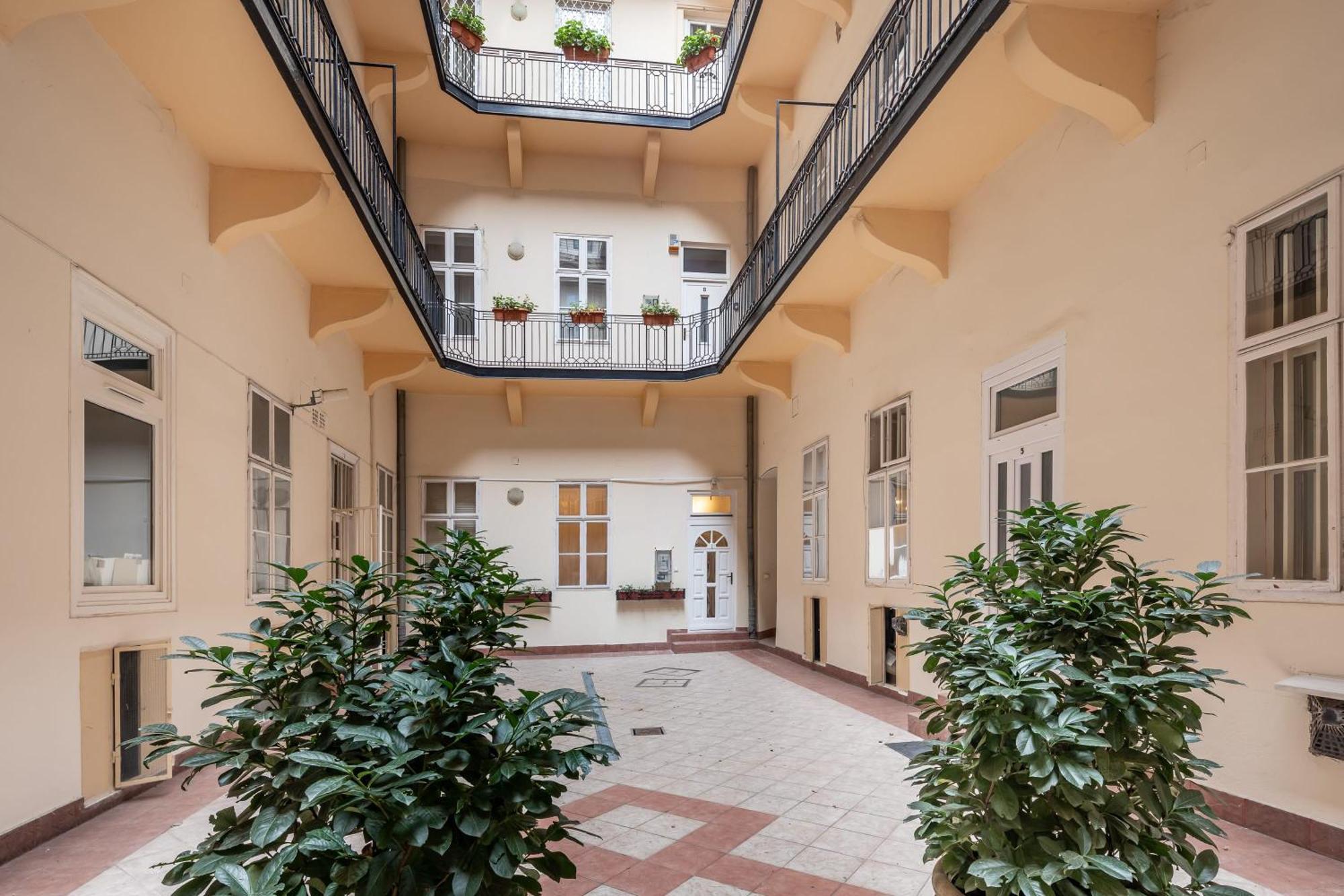 Excellent Location, Cozy Apartmán
