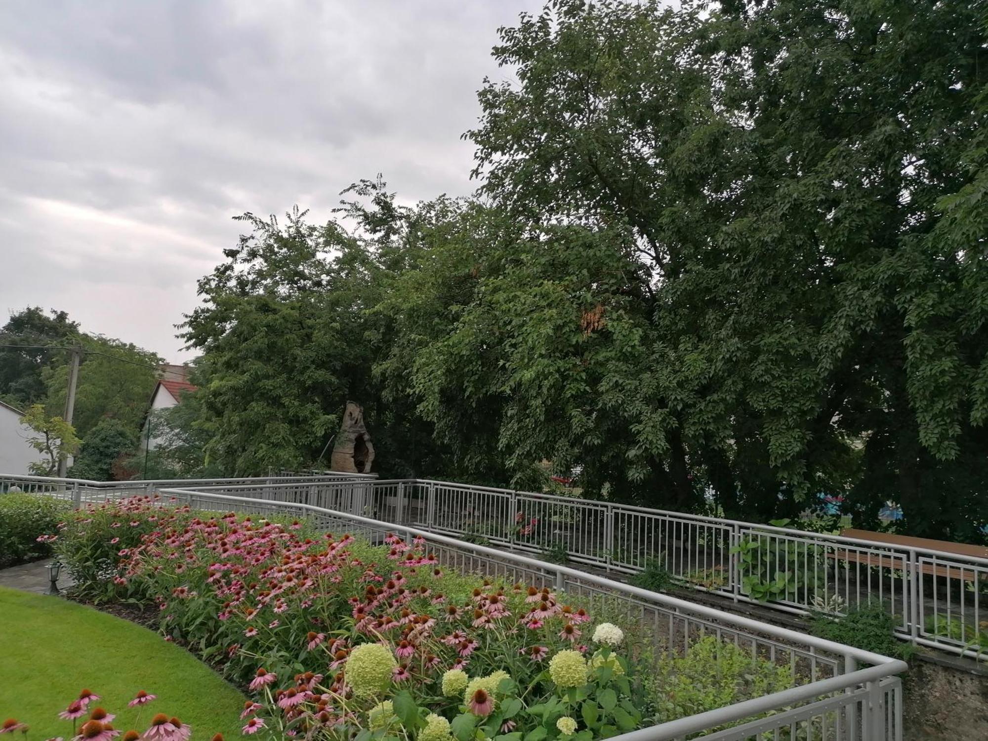 Toni 3* Budapest