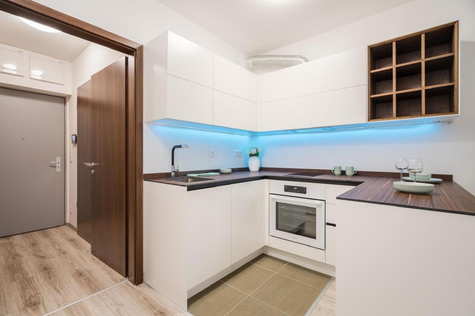 Apartamento Comfort Court - Free Parking, Balcony Budapest