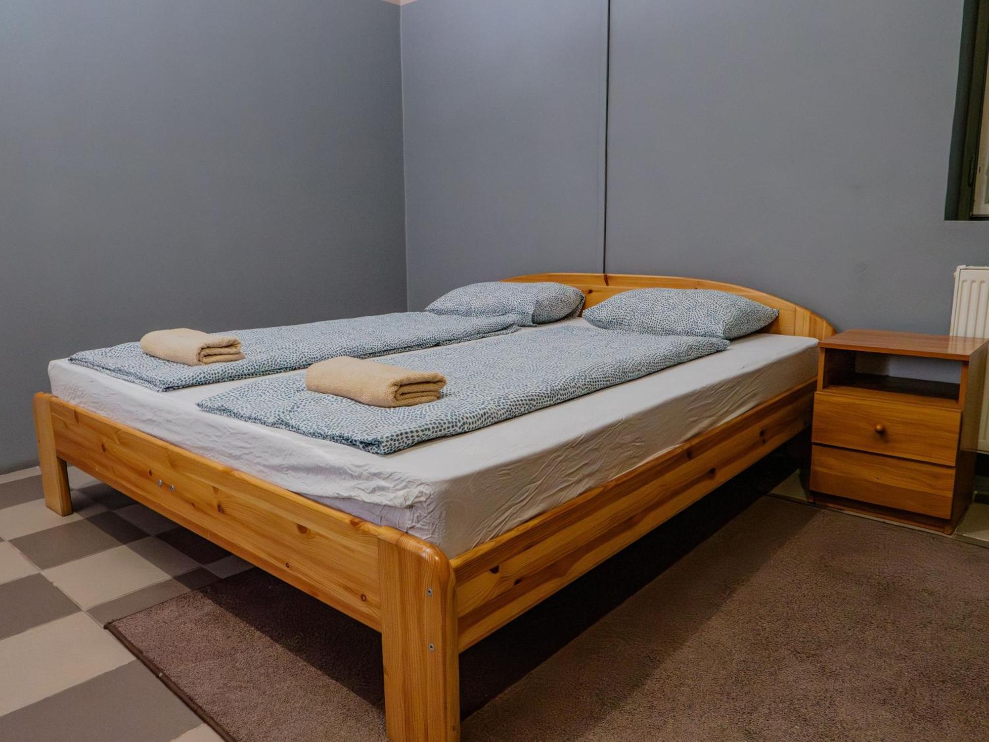 Deep Hostel
