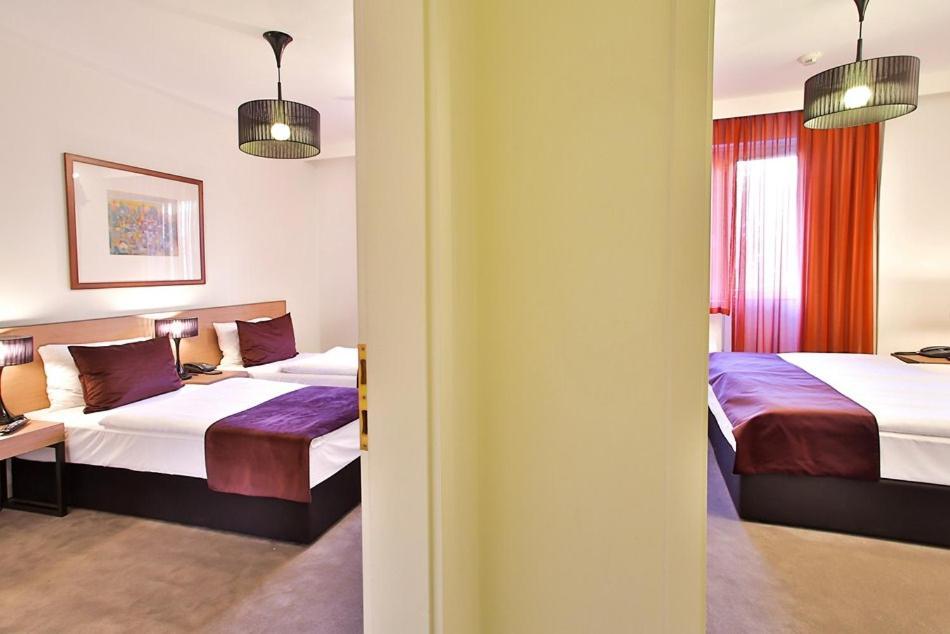 Adina Hotel