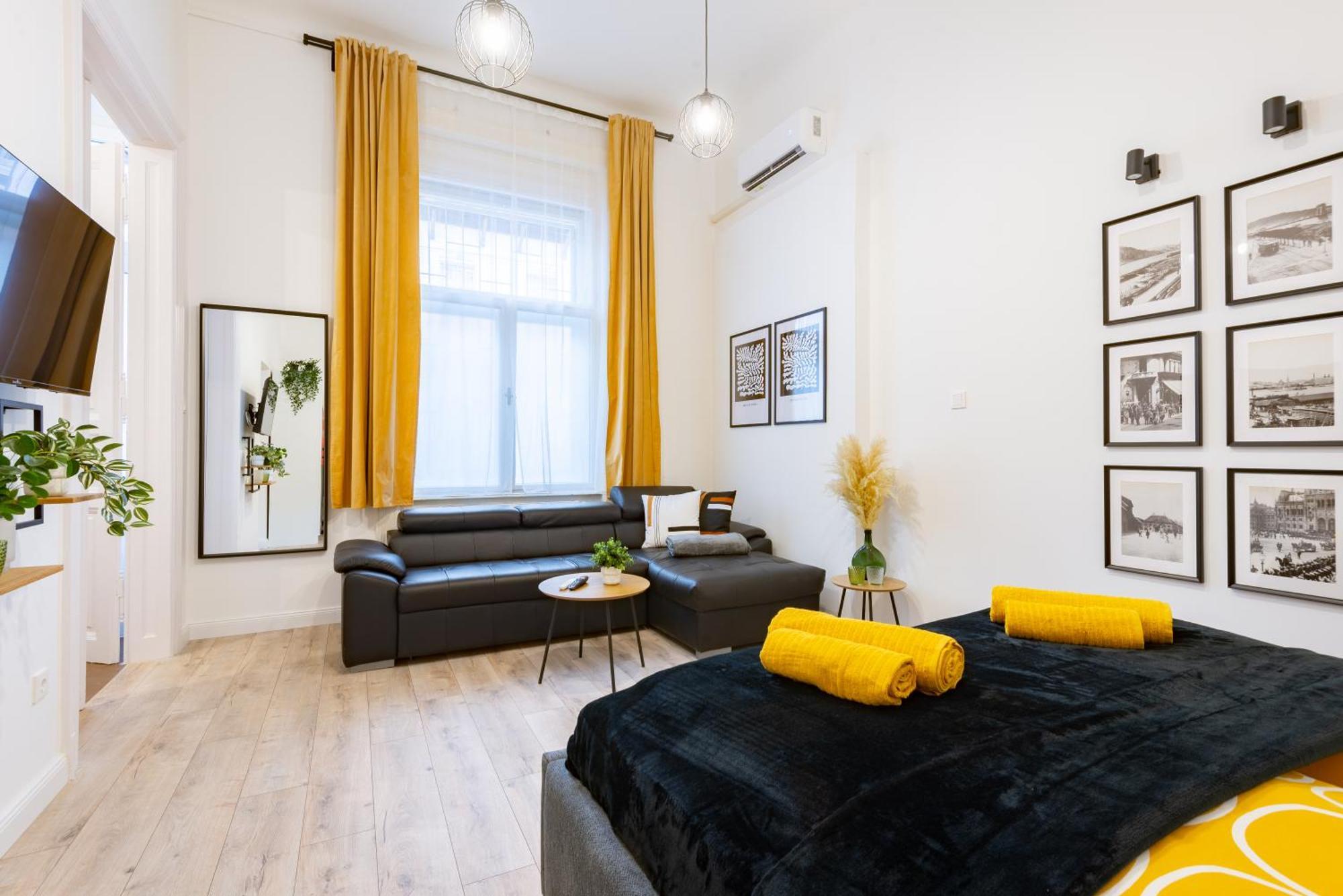 Holidays Operart Apartment *