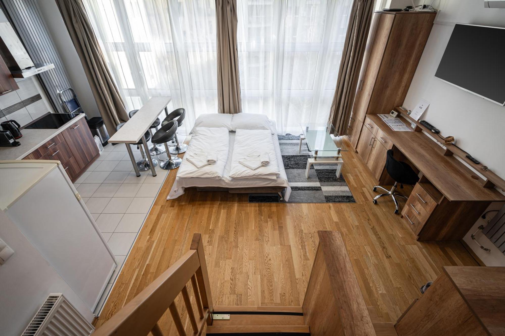 Eclipse Elegance Budapest