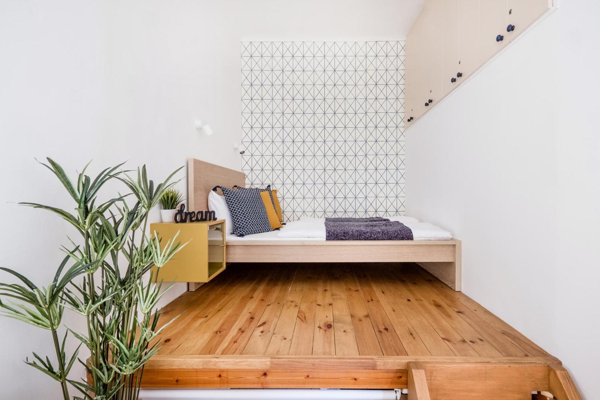 Artistic In Centre Apartment *