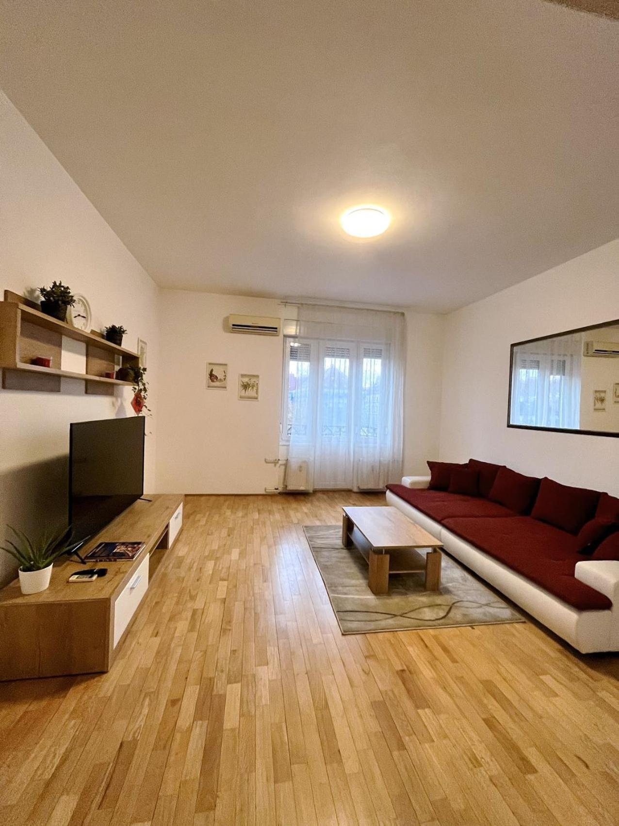 Boutique Family In The Heart Of City Apartmán *