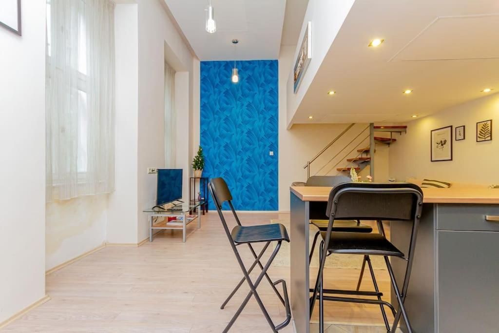 Colorful Cityscape Retreat By Nw * Budapest