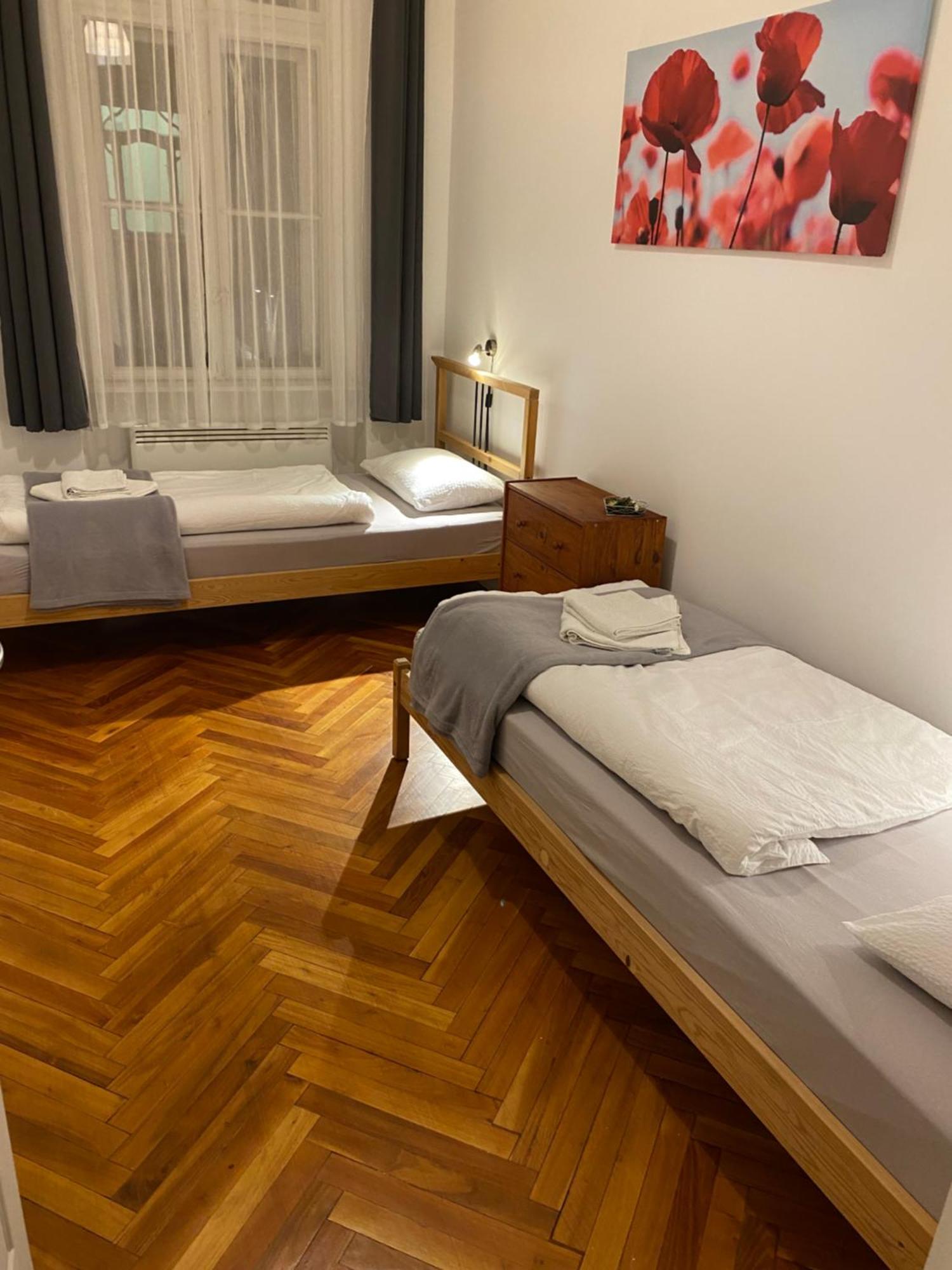 Dob50 Spacious - 2 Separate Bedroom, 4 People, Ac, Wifi Apartamento Budapest