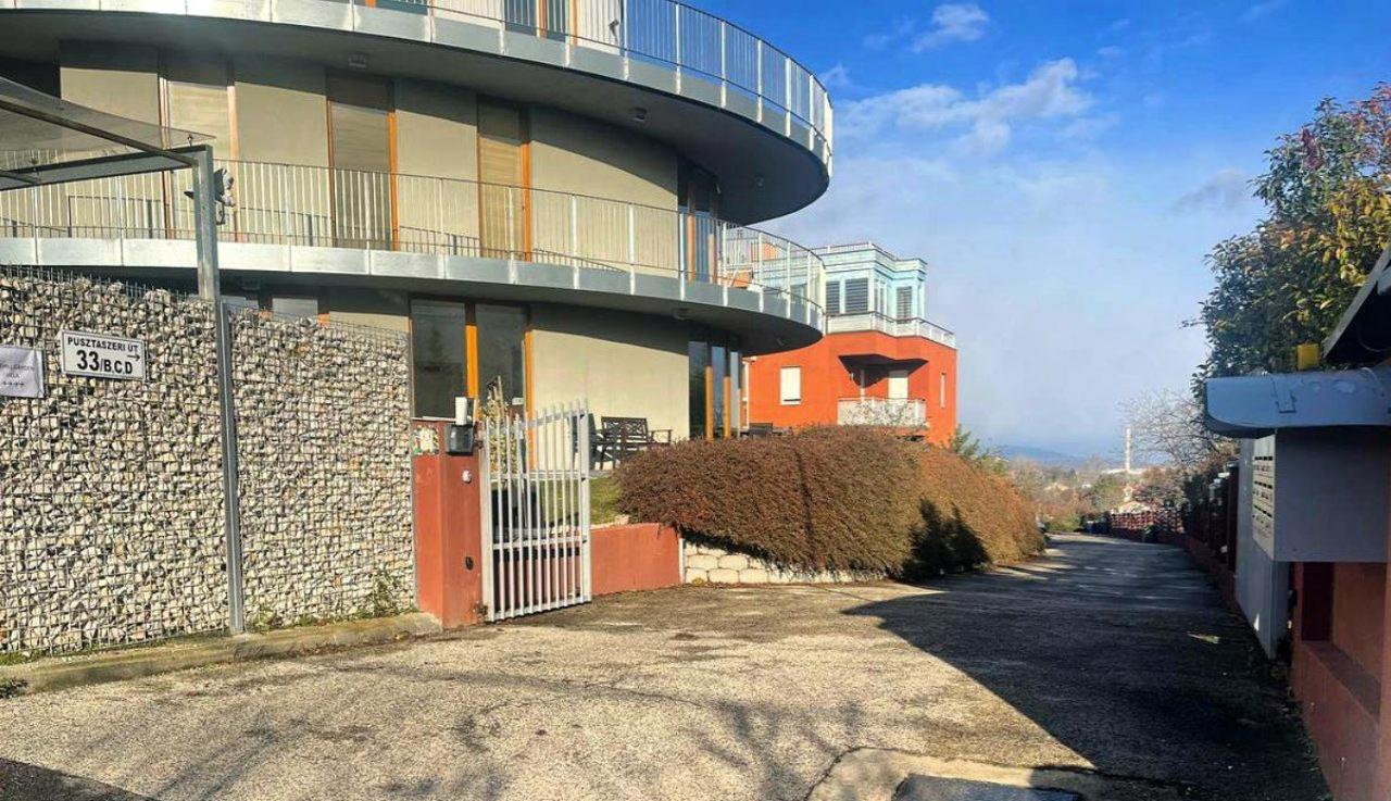 Rosehill Garden Family With A Great View * Budapest