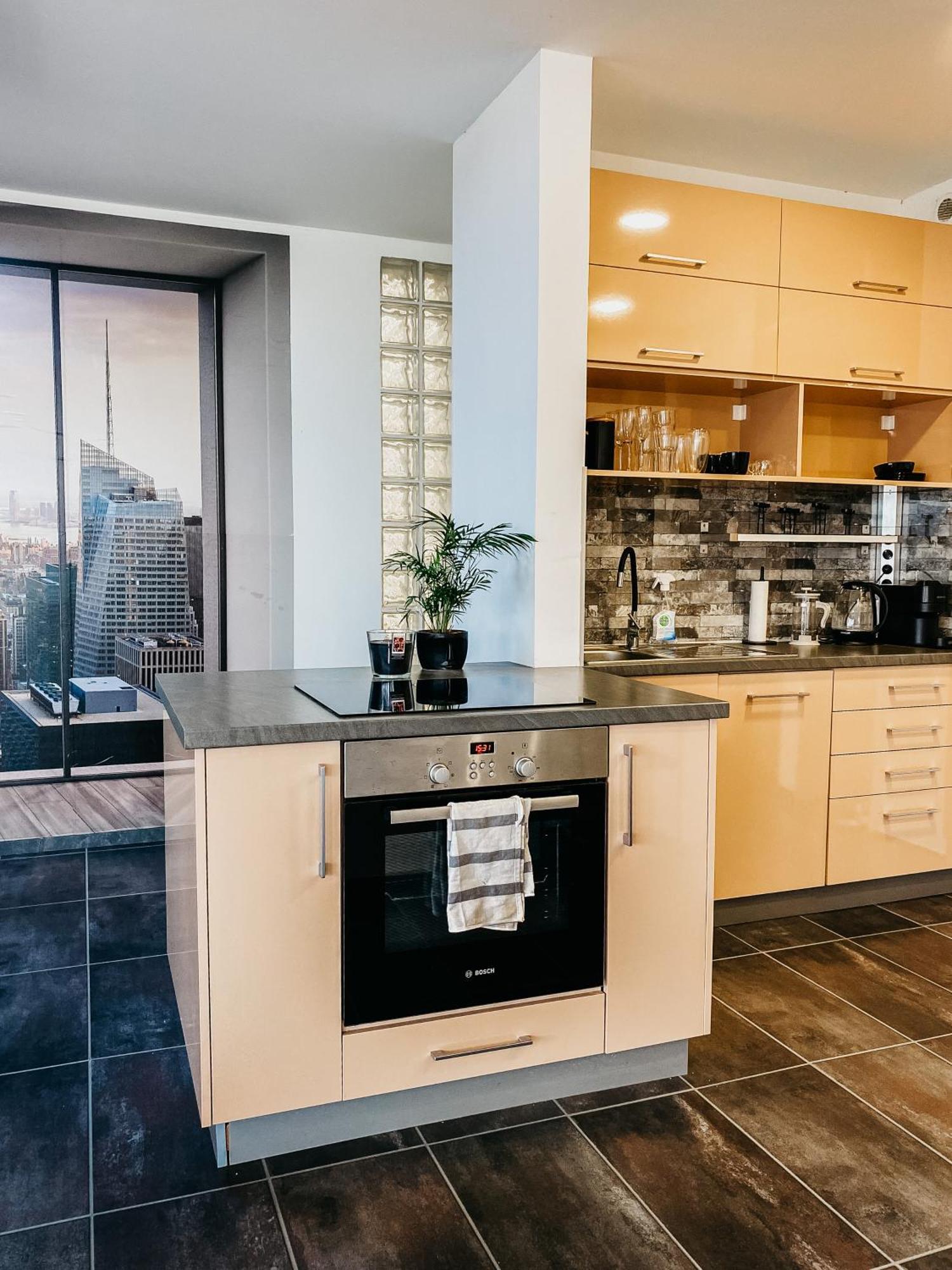 Highrise Horizon Penthouse Apartament *