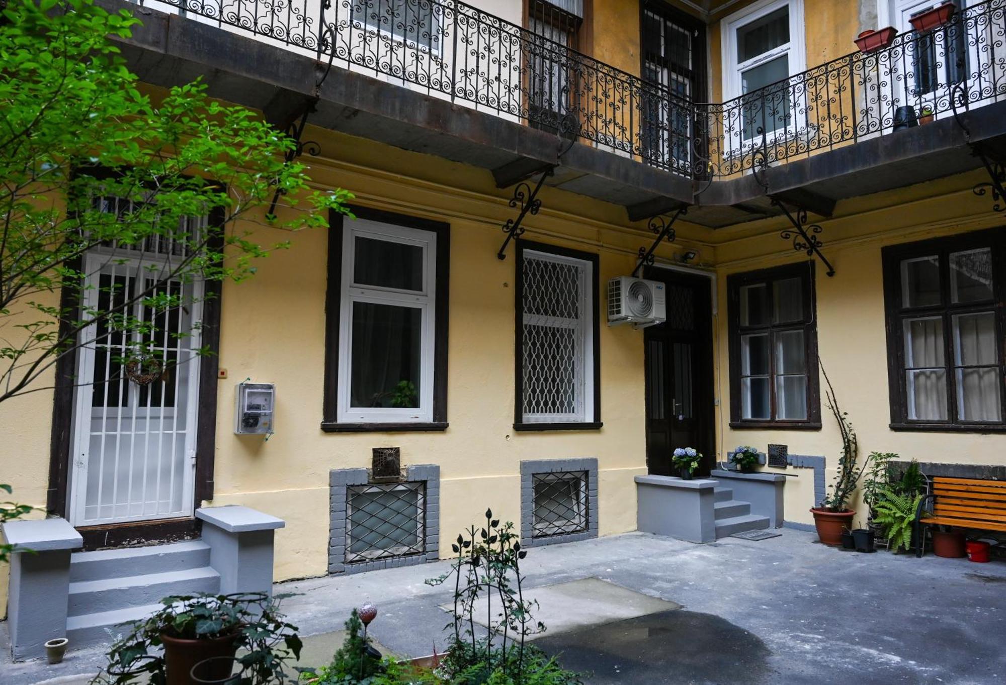 Amethyst - Radnoti * Budapešť