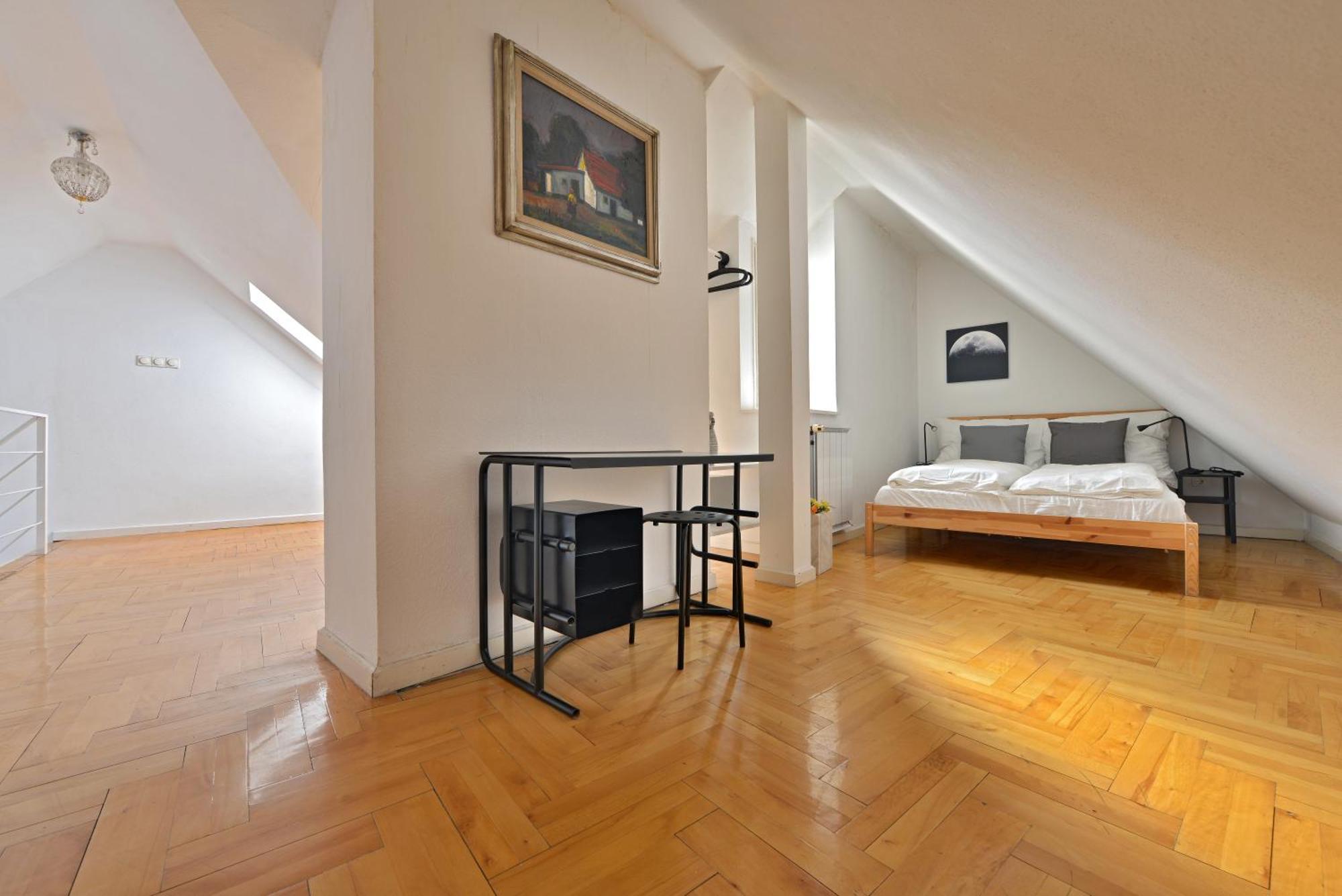 5,batthyani Square, Buda, Panorama, Parliament Budapest
