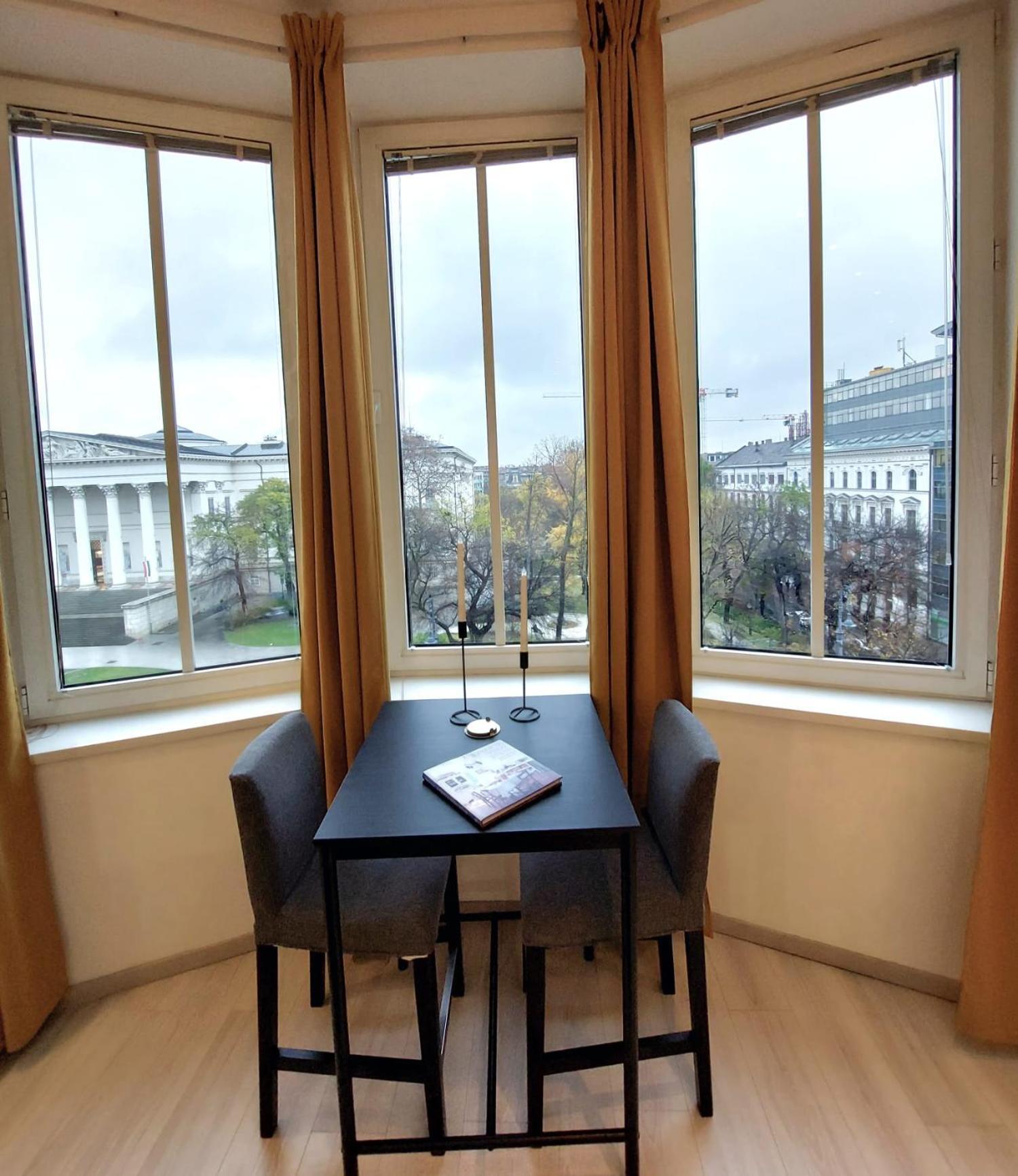 Appartamento 2 Separated Apts In 1 Price! Unique Downtown Views Budapest