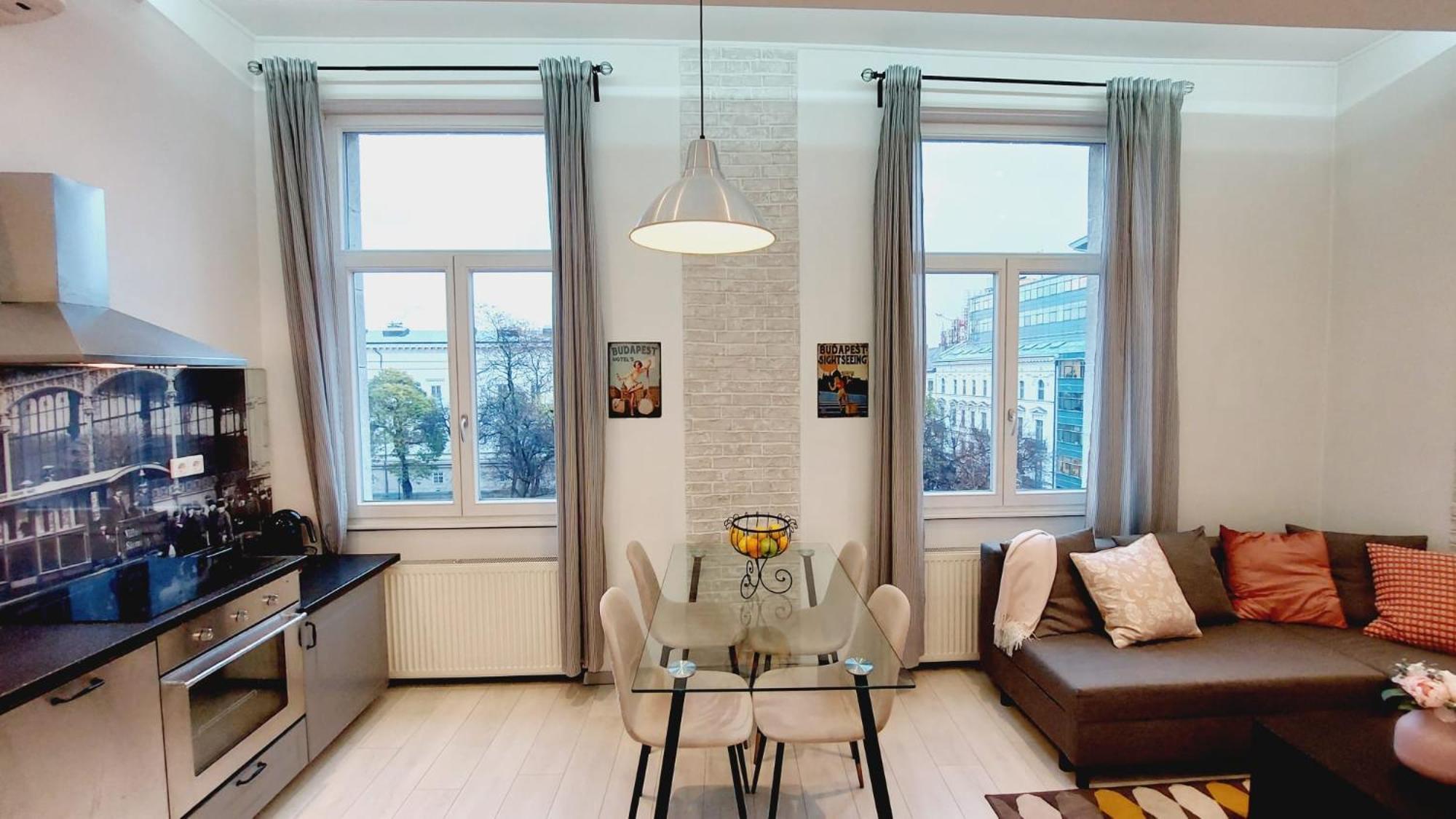 2 Separated Apts In 1 Price! Unique Downtown Views Appartamento *
