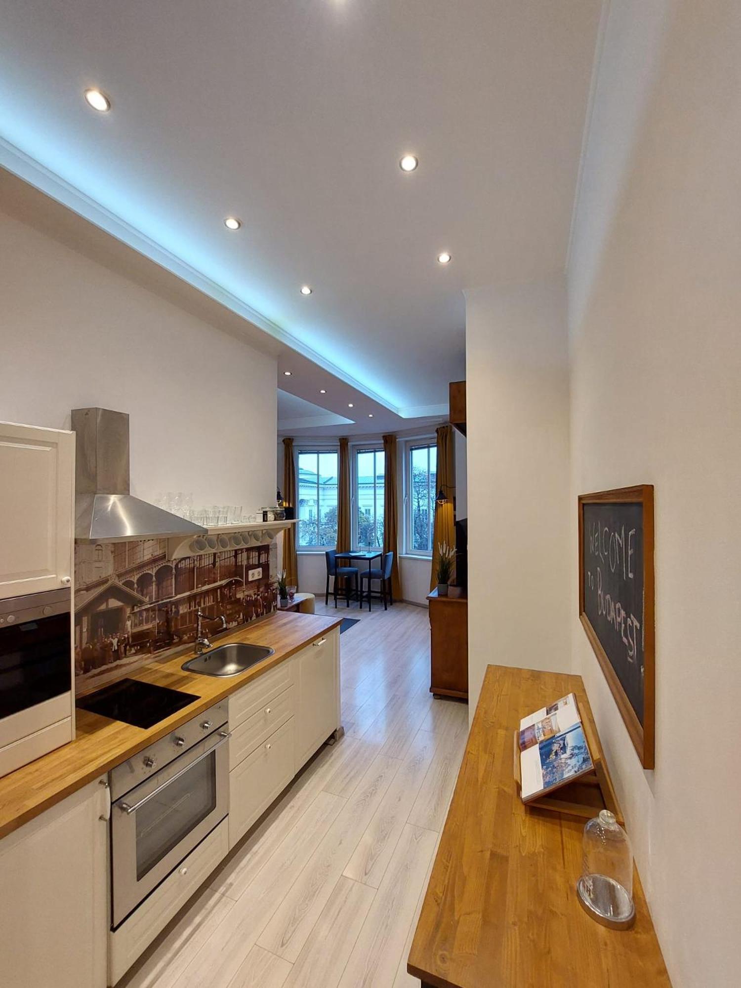2 Separated Apts In 1 Price! Unique Downtown Views Appartamento *