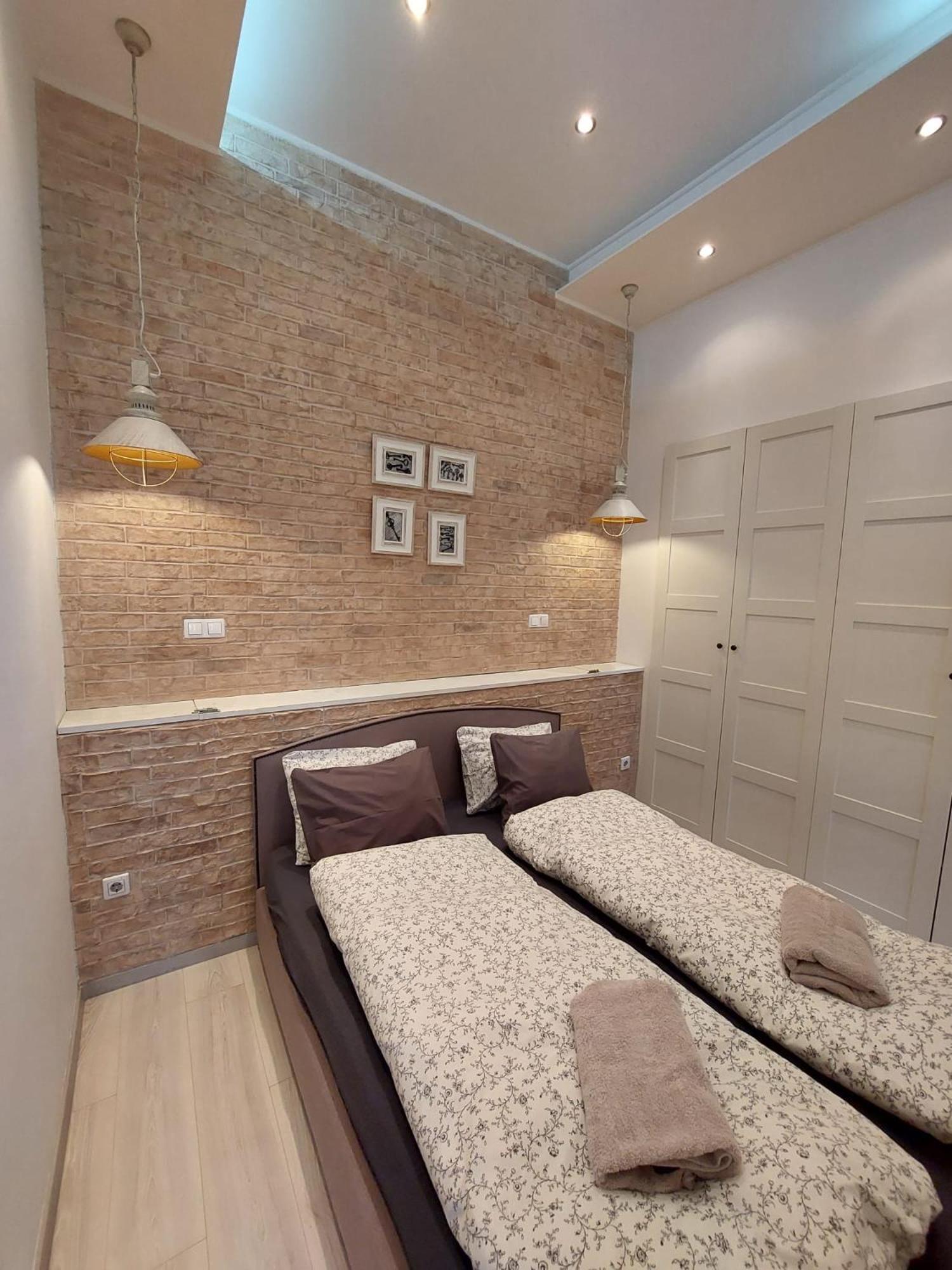 2 Separated Apts In 1 Price! Unique Downtown Views Appartamento Budapest