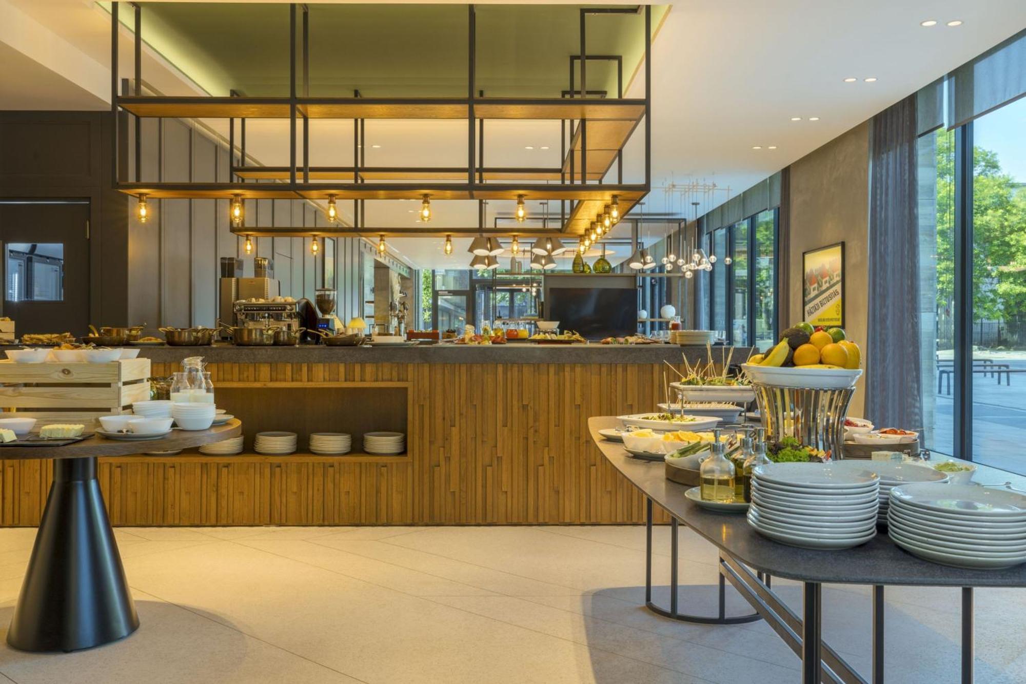 Four Points By Sheraton Danube 4*