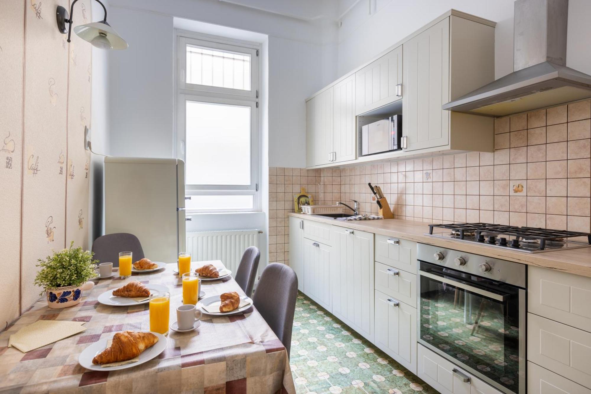 Charles Apartman