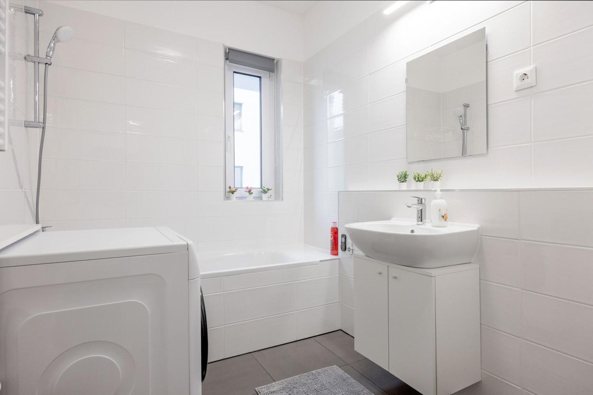 Bb - 2br With Parking Close To Centre Apartmán