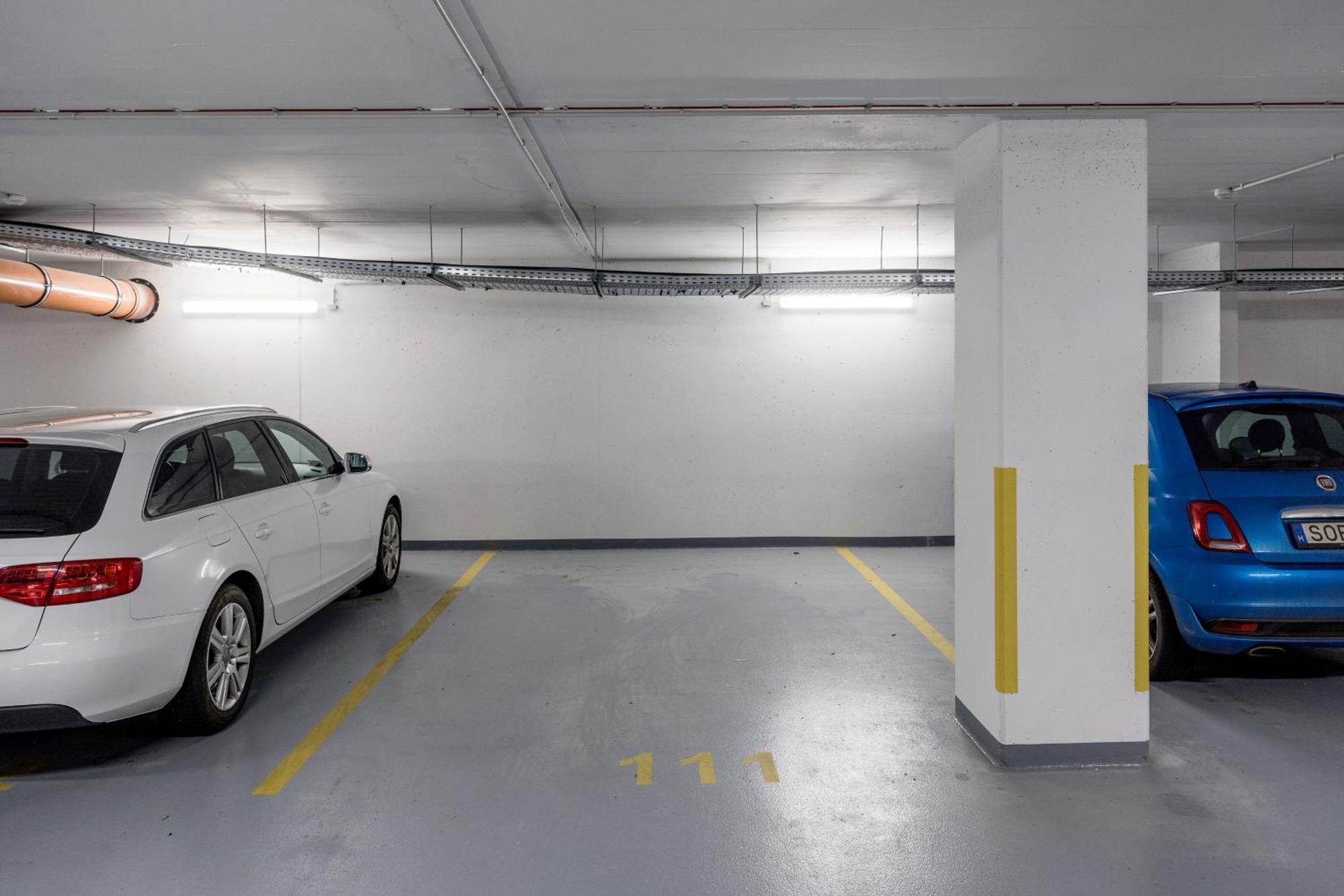 Bb - 2br With Parking Close To Centre Apartmán *