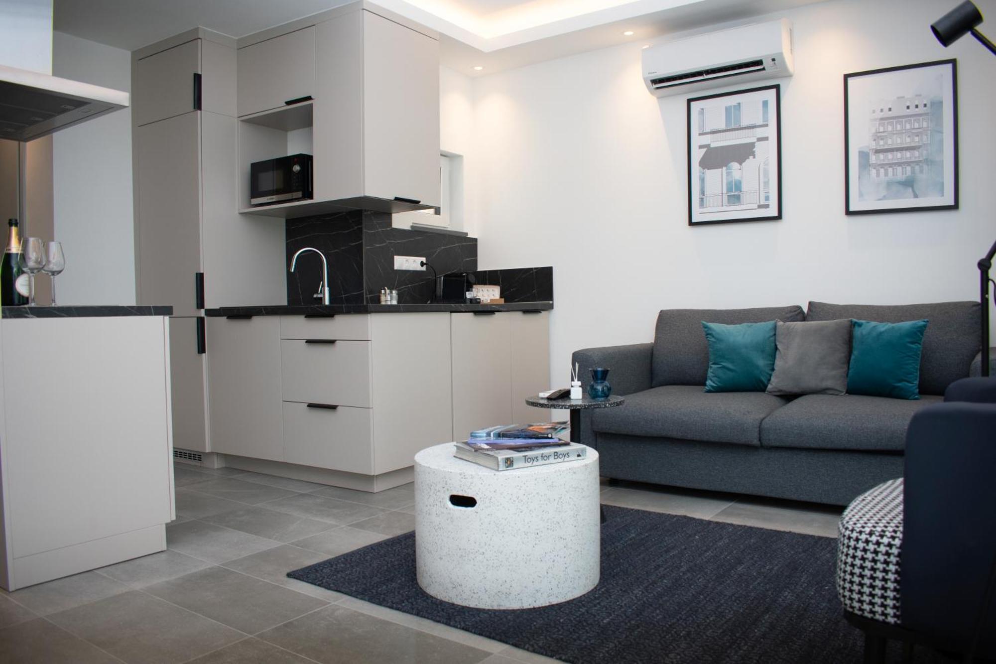 Luxury Cozy 2 Bdr Downtown Apt.7 Apartamento *