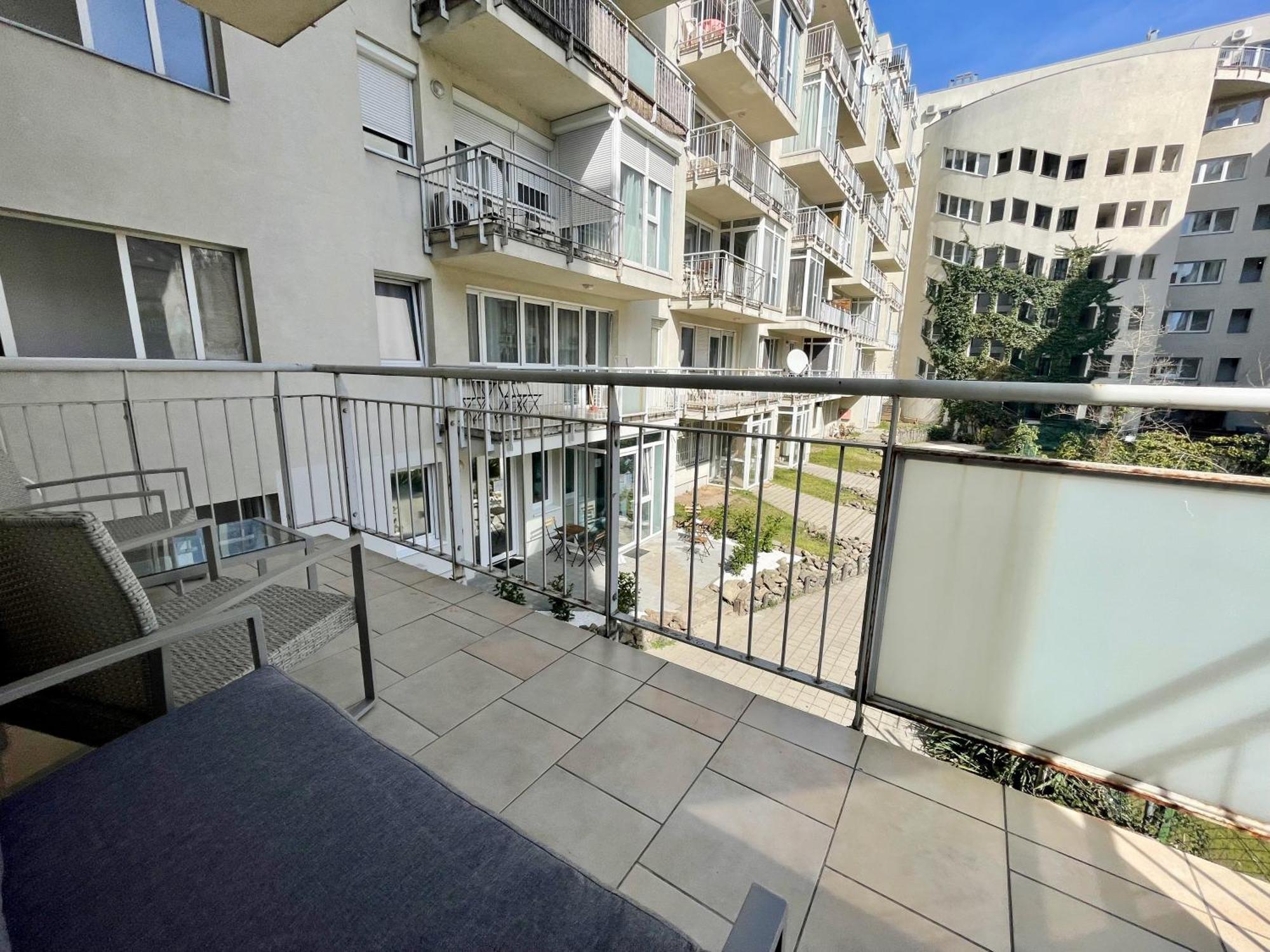 #klauzal11#design #2bdrm #freeparking