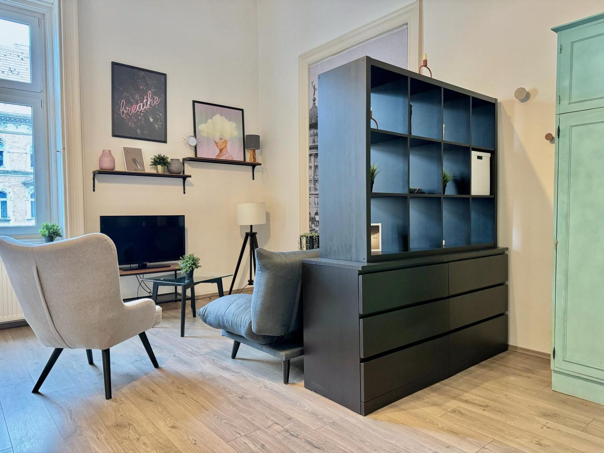 By Hi5 Apartments- Erzsebet 44 *