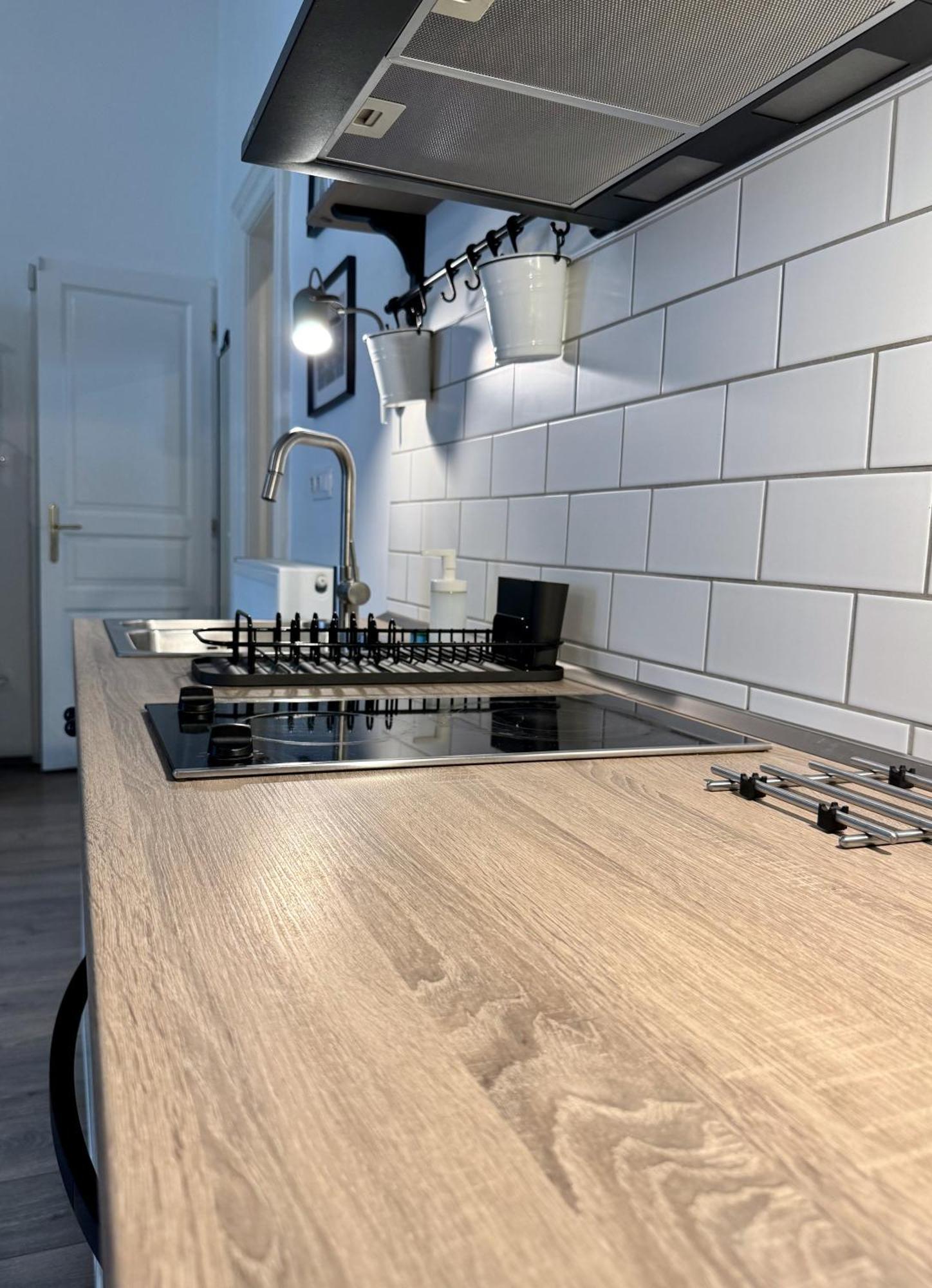 By Hi5 Apartments- Erzsebet 44 Lägenhet Budapest