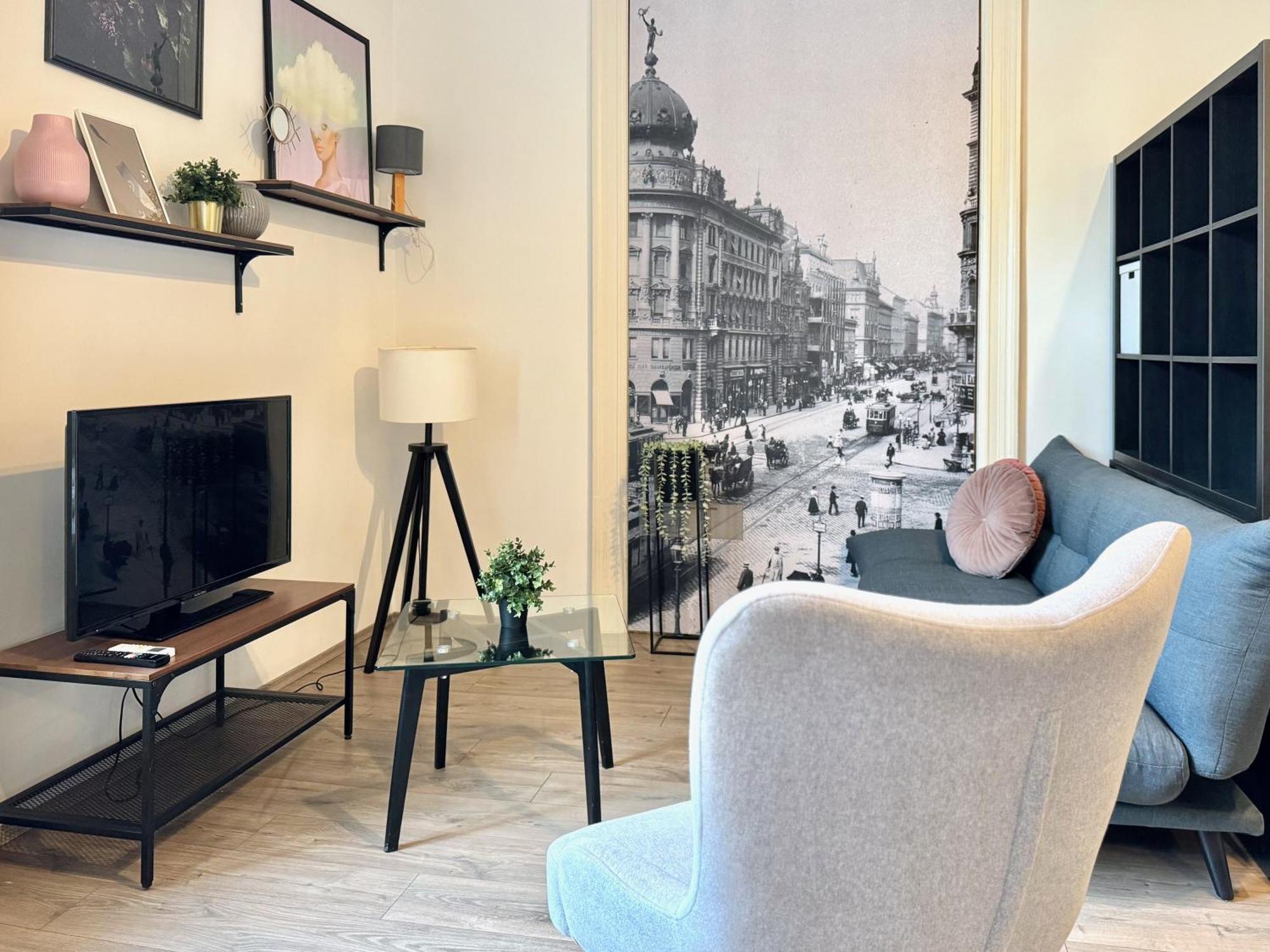 By Hi5 Apartments- Erzsebet 44 Budapest