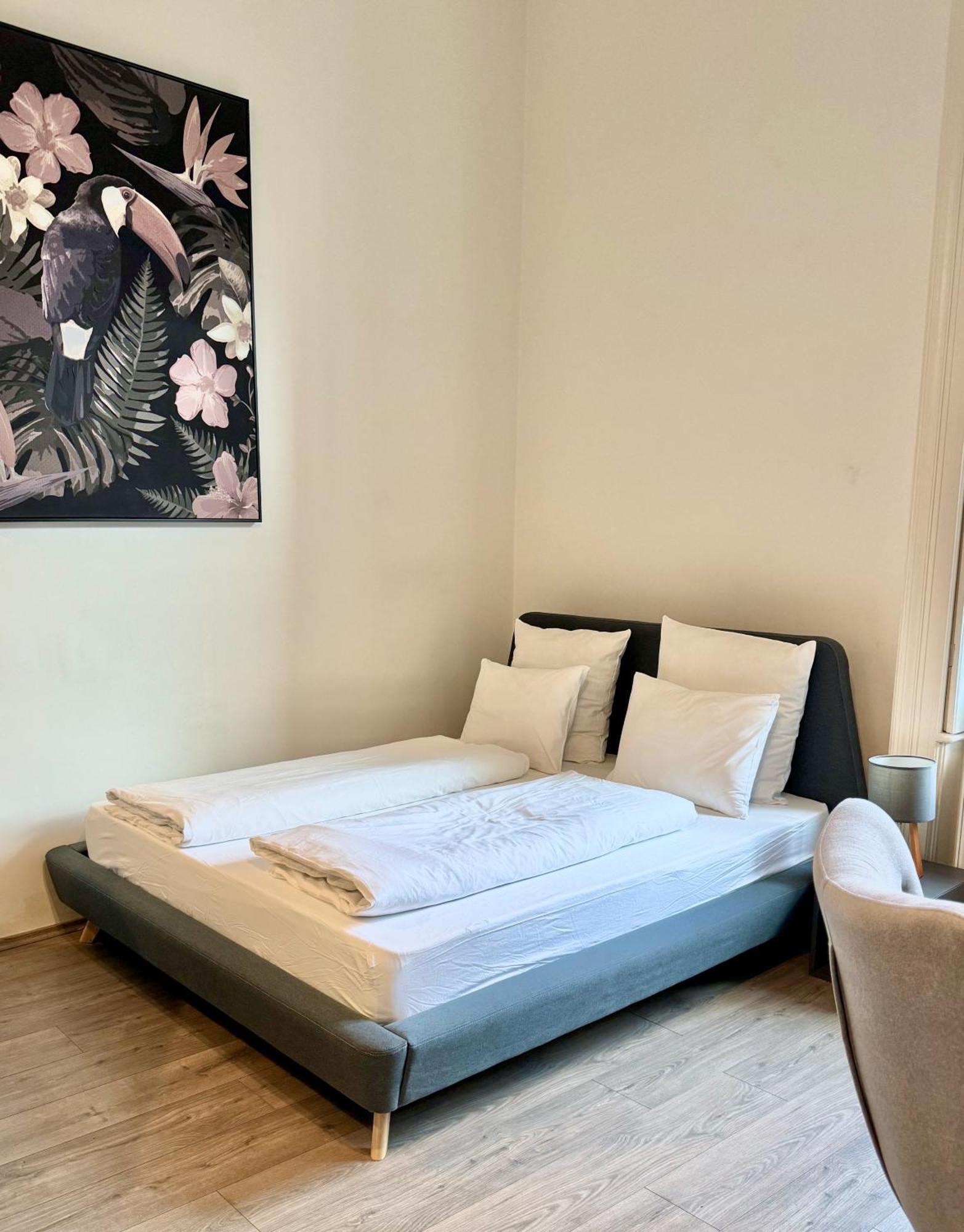 By Hi5 Apartments- Erzsebet 44 * Budapest