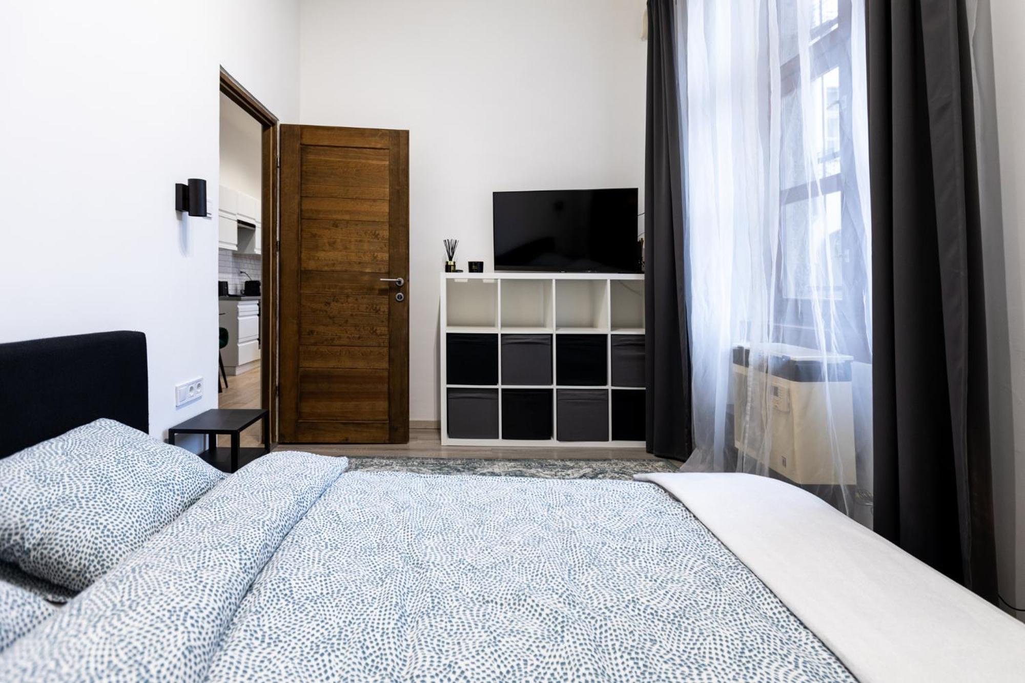 Apartment Devai With Free Netflix Near The Westend City Center