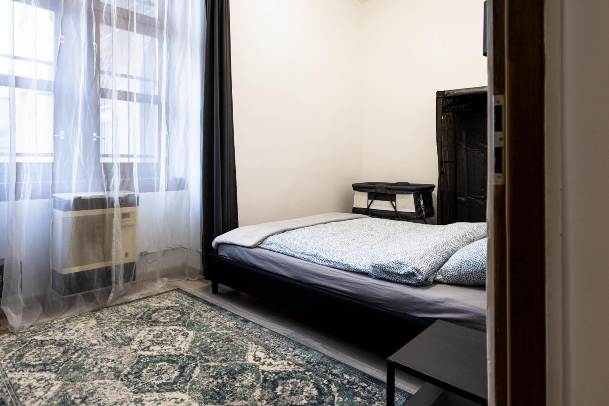 Apartment Devai With Free Netflix Near The Westend City Center