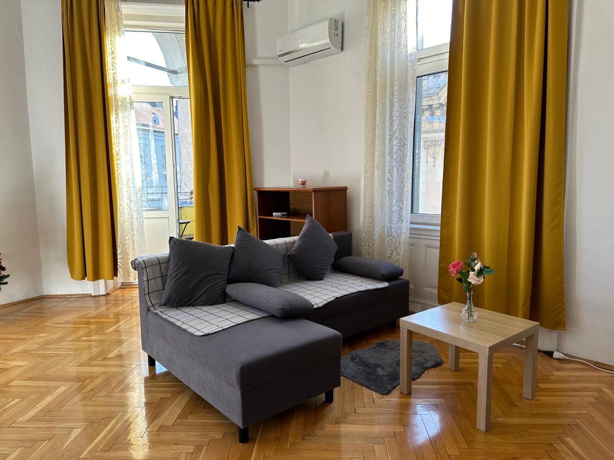 Saffron Center Panoramic Balcony Appartement