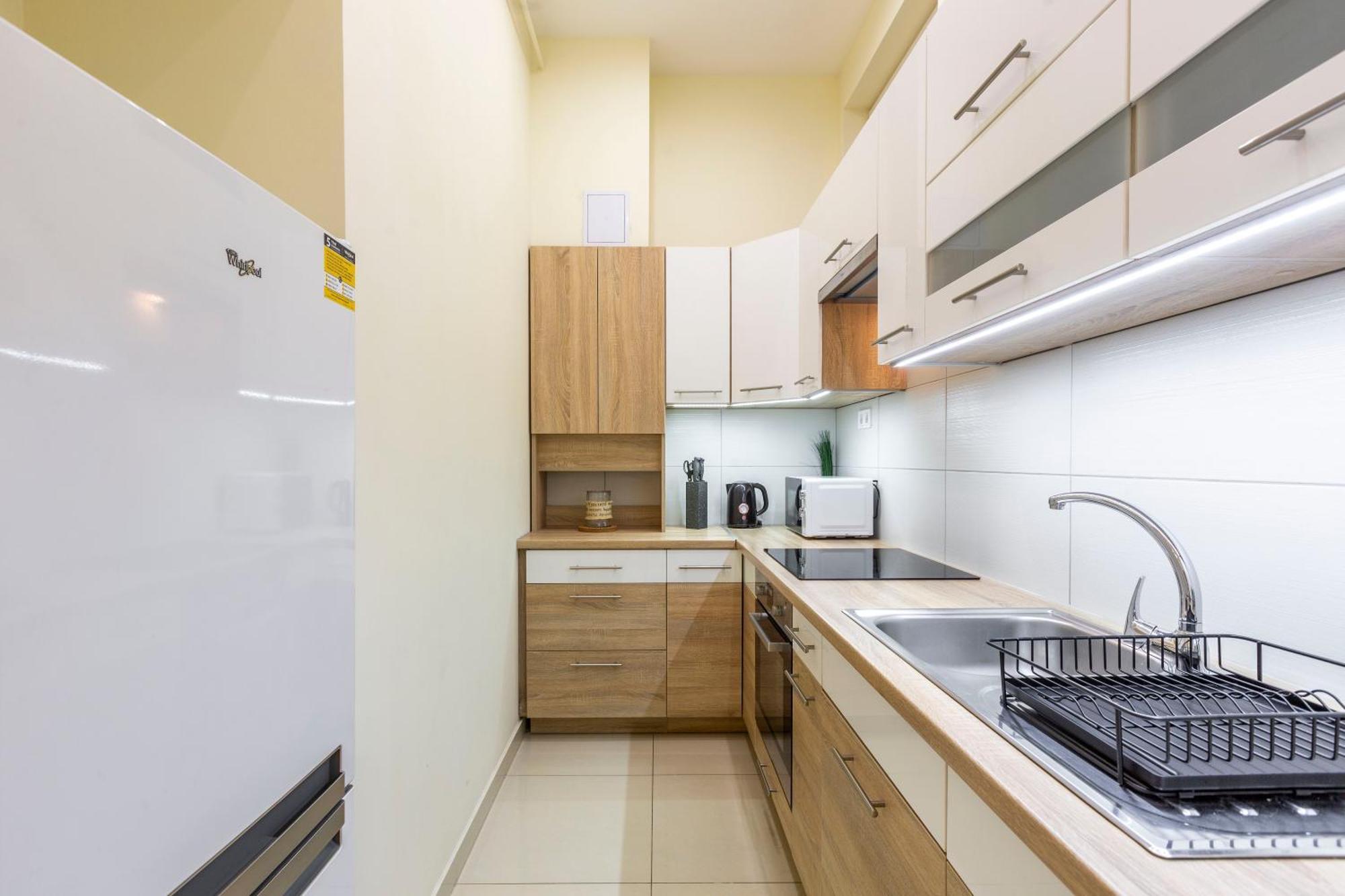 Spacious Bajcsy In The Heart Of Apartamento