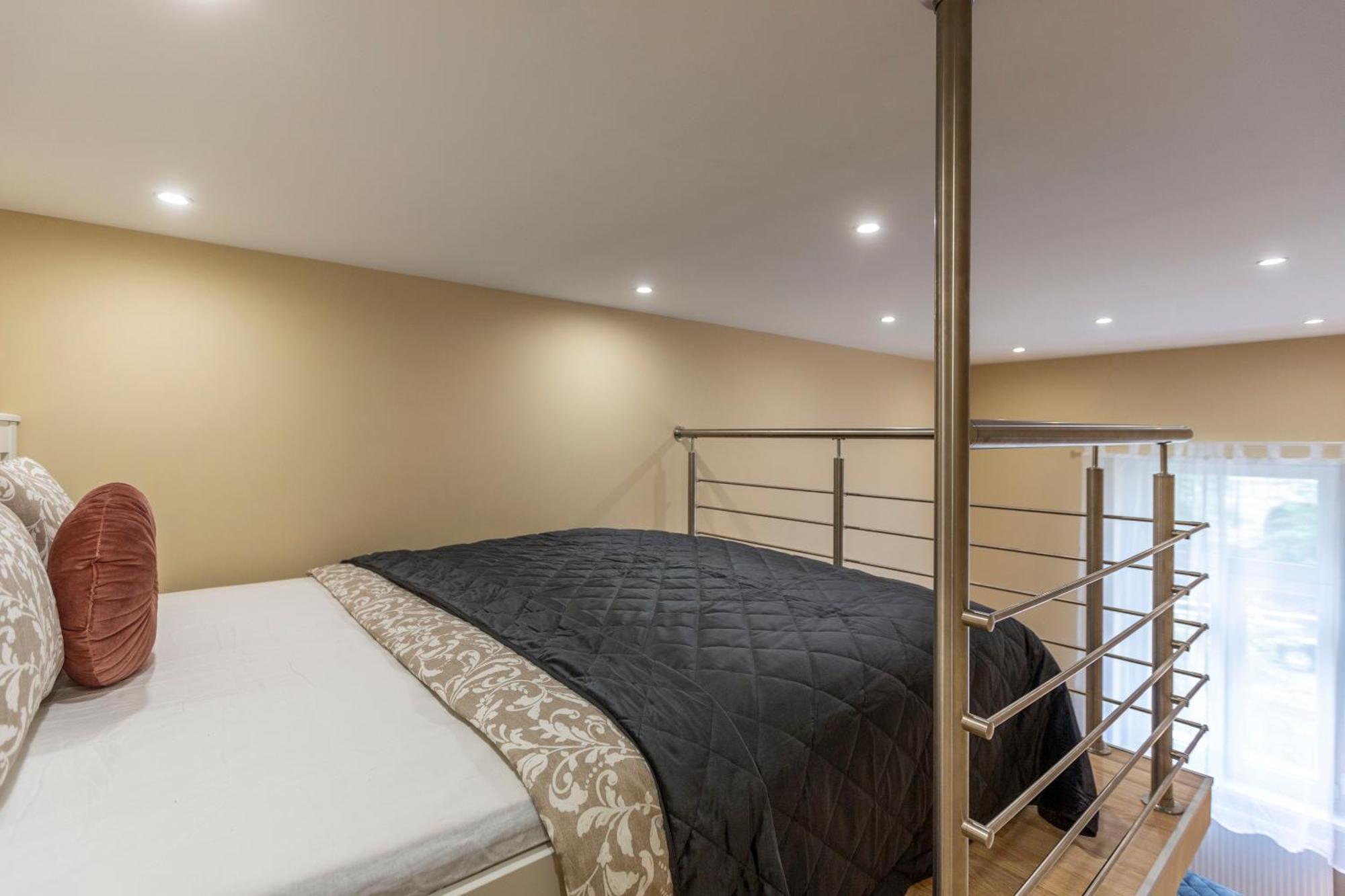 Spacious Bajcsy In The Heart Of