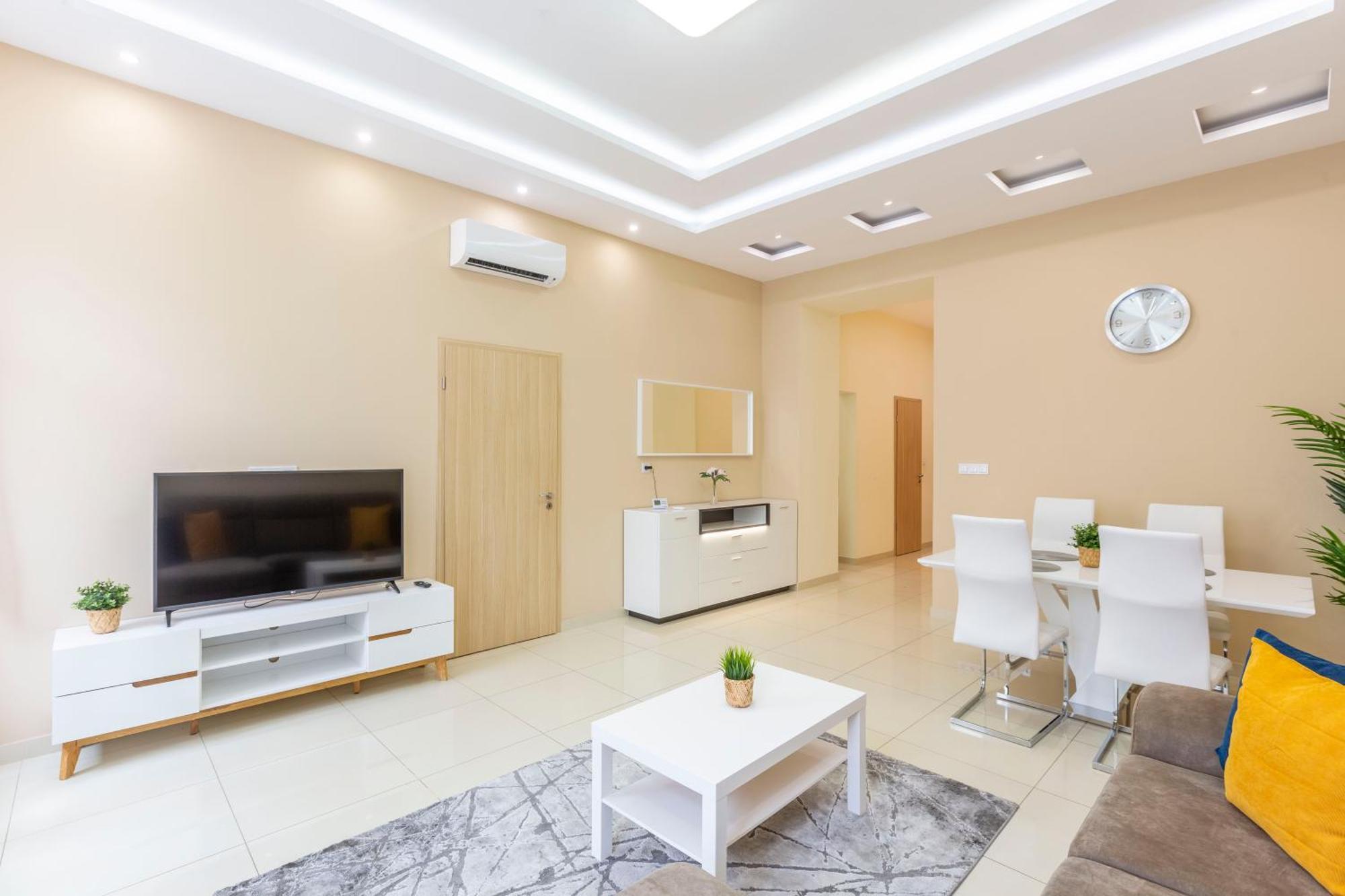 Spacious Bajcsy In The Heart Of